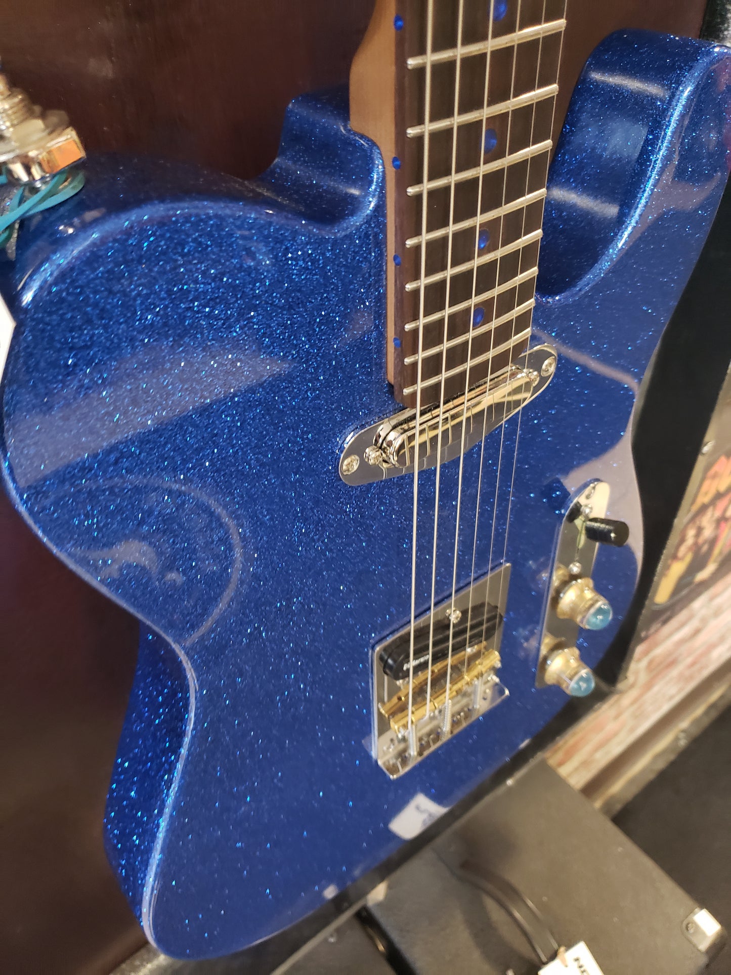 Moxy Blue Sparkle Tele