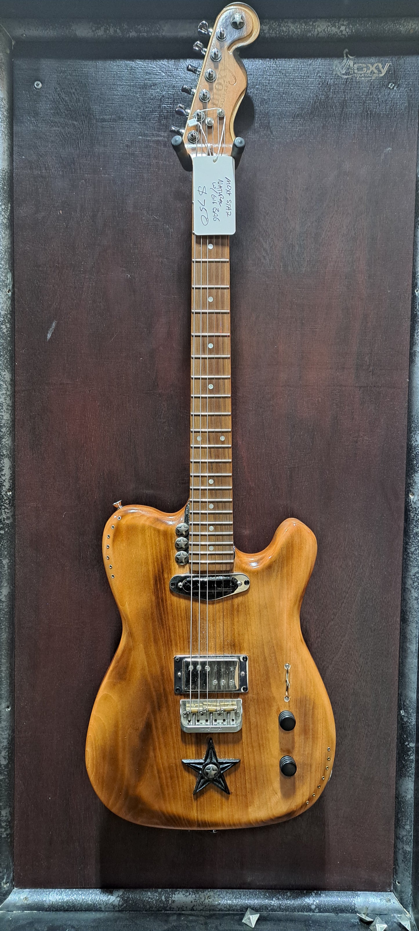 Moxy Star - Natural with Gig bag