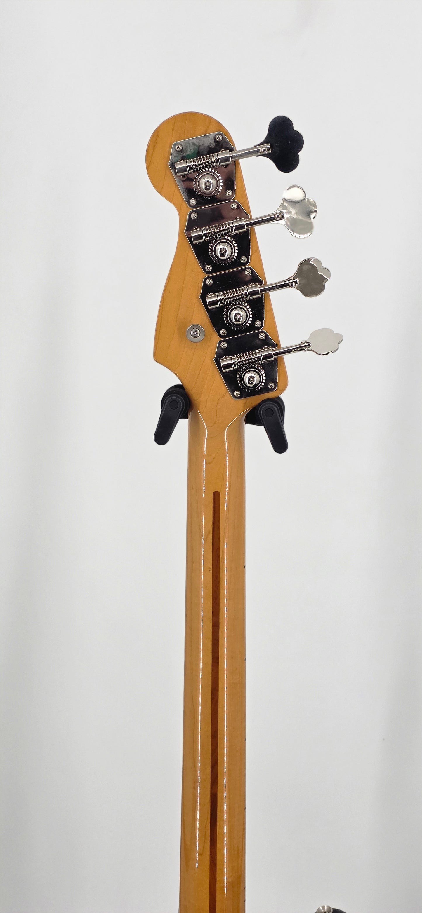 Fender - USA '62 Jazz Bass Reissue Body / '57 Precision Bass Neck - 2006 - Sunburst