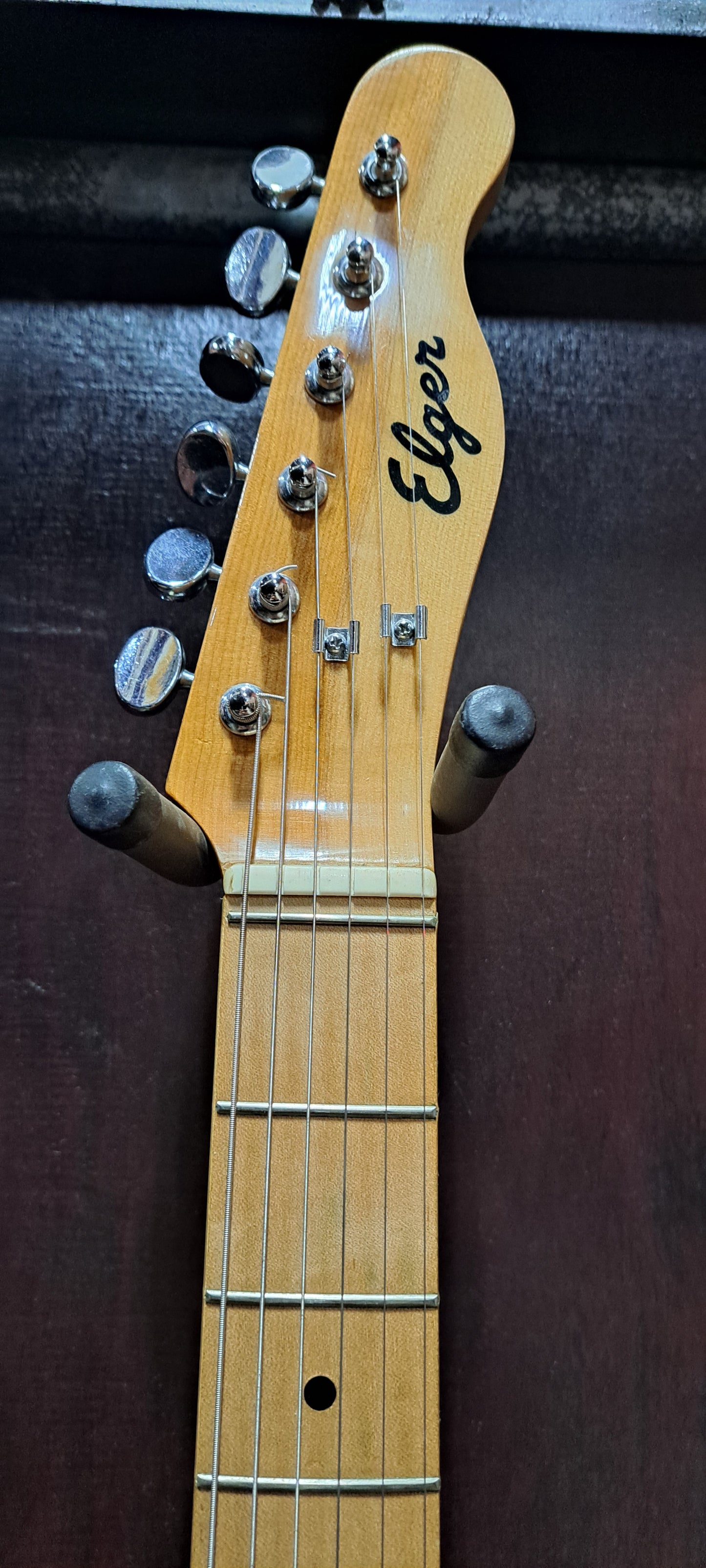 Elger - 1970's Electric Guitar Lawsuit Guitar – Flemington Guitar Shop