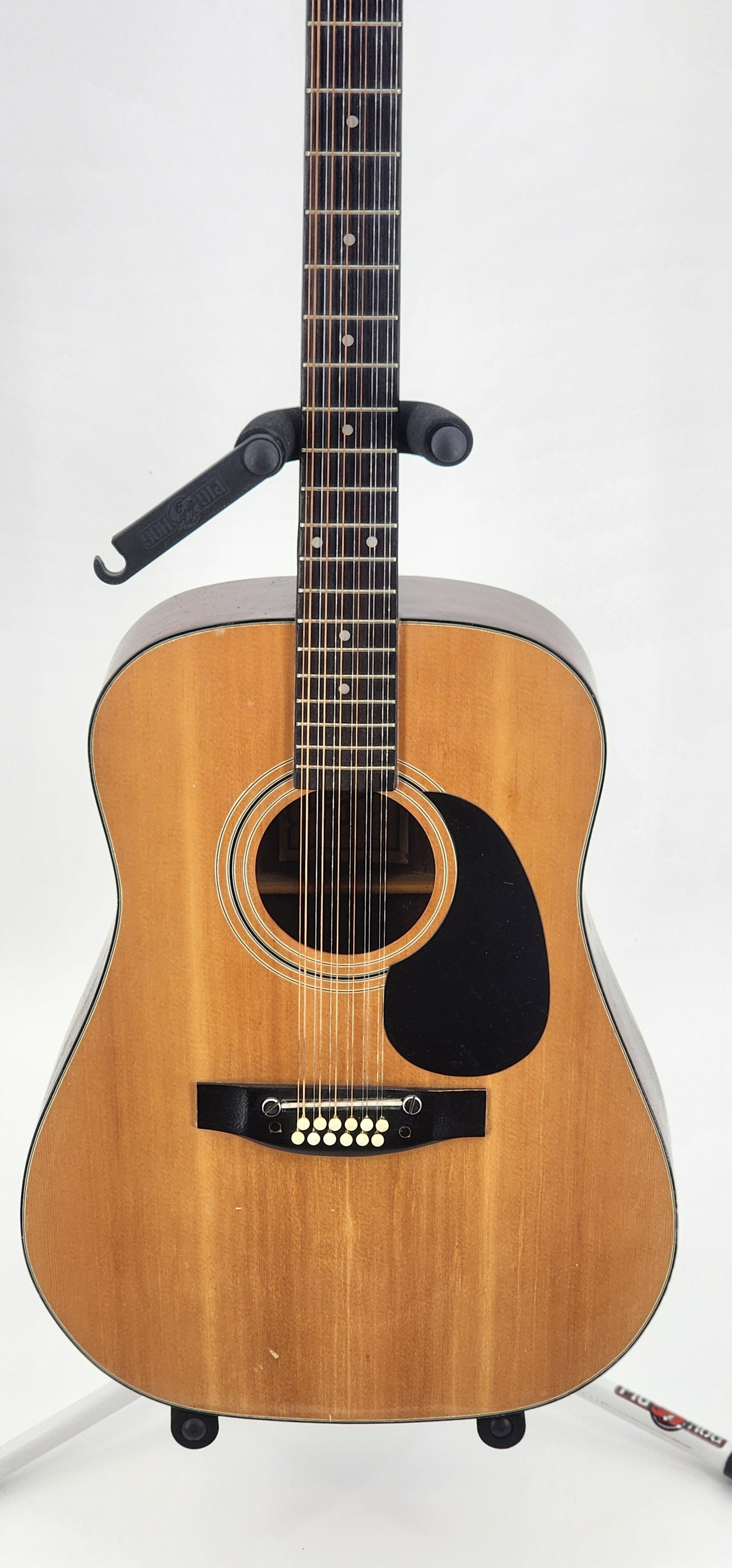 Hondo 2 - 12 String - Natural