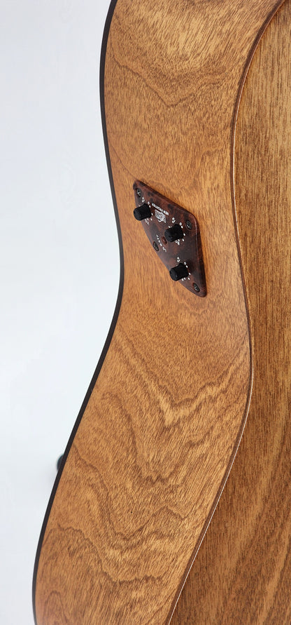 Simon & Patrick Luthier - 12 String lefty - Cedar Wood