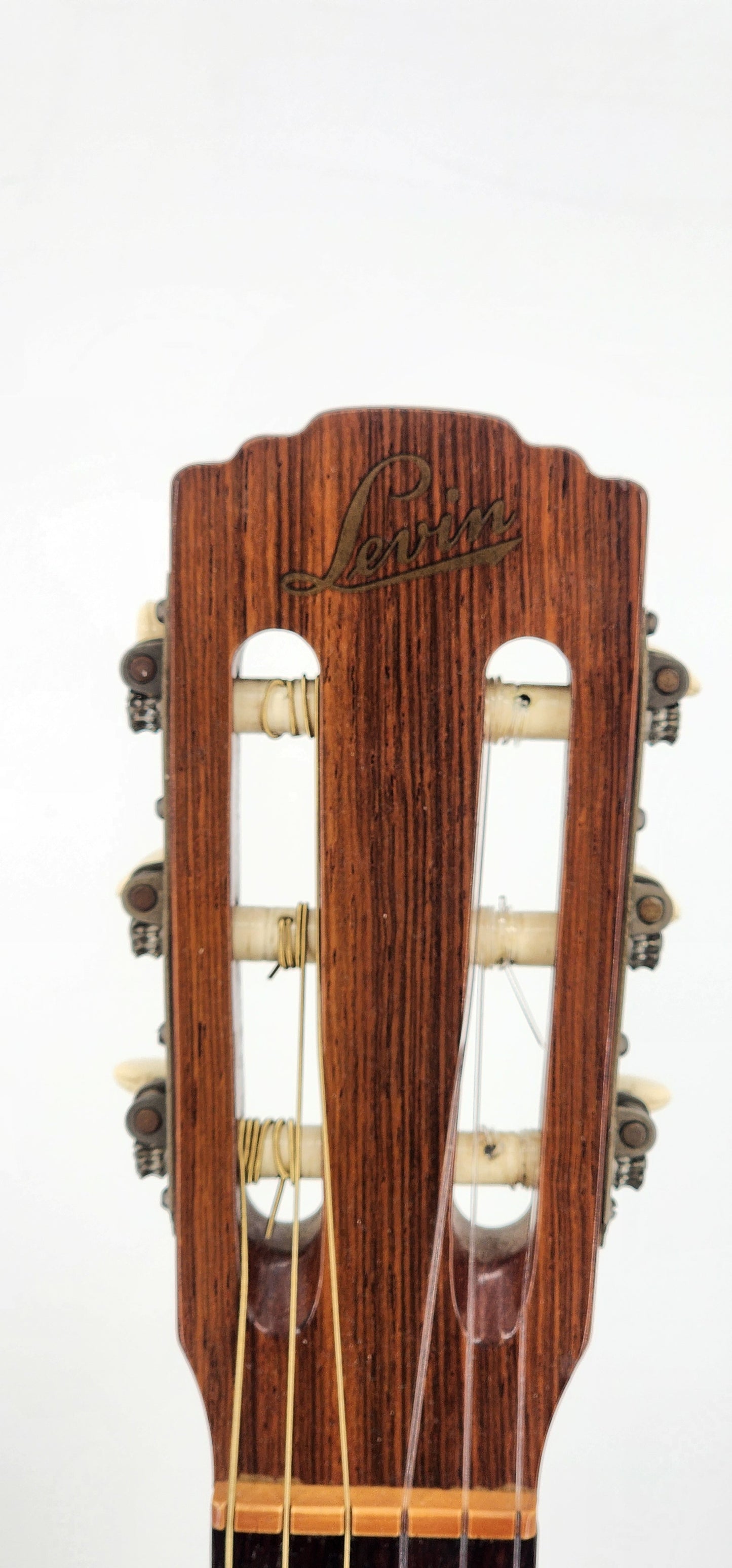 Levin - Made in Sweden - 1942 - classical Acoustic