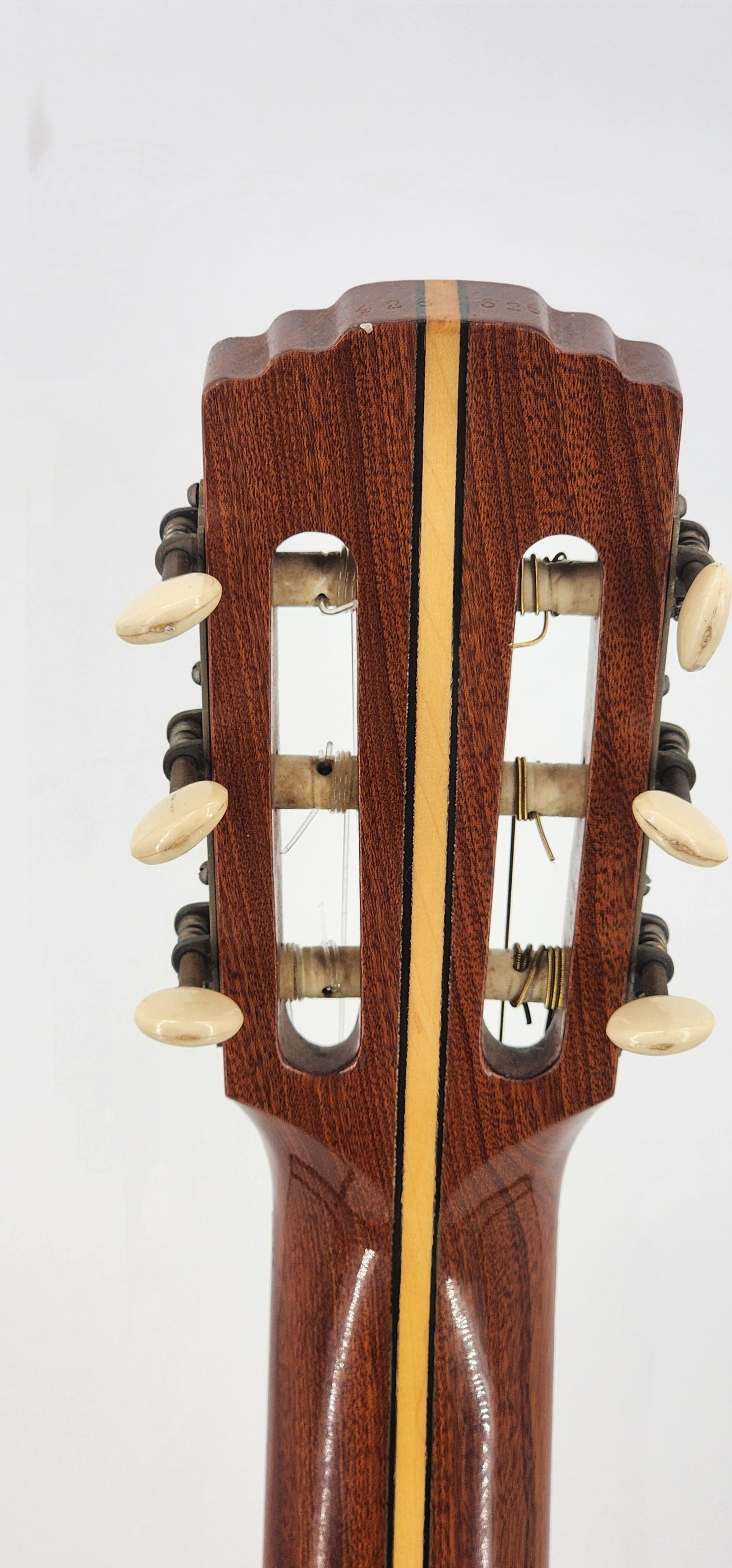 Levin - Made in Sweden - 1942 - classical Acoustic