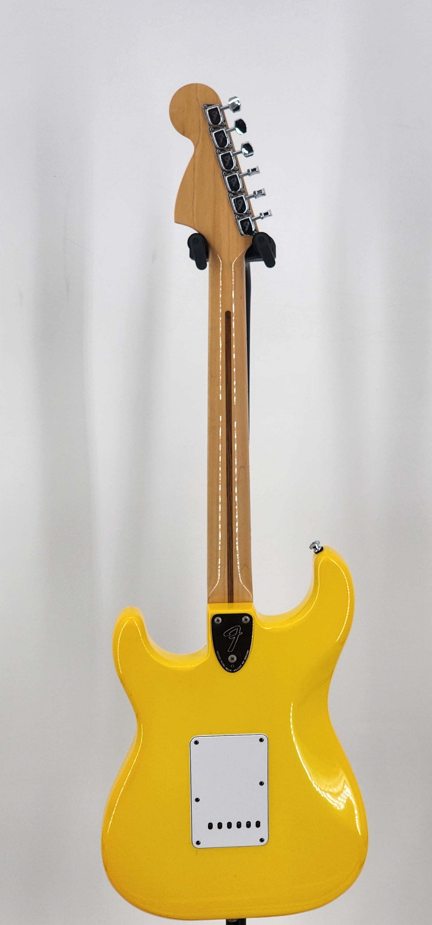 Fenders Stratocaster - 1981 - Monaco Yellow - International Color Series
