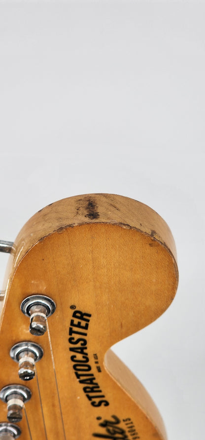 Fenders Stratocaster - 1981 - Maui Blue  - International Color Series