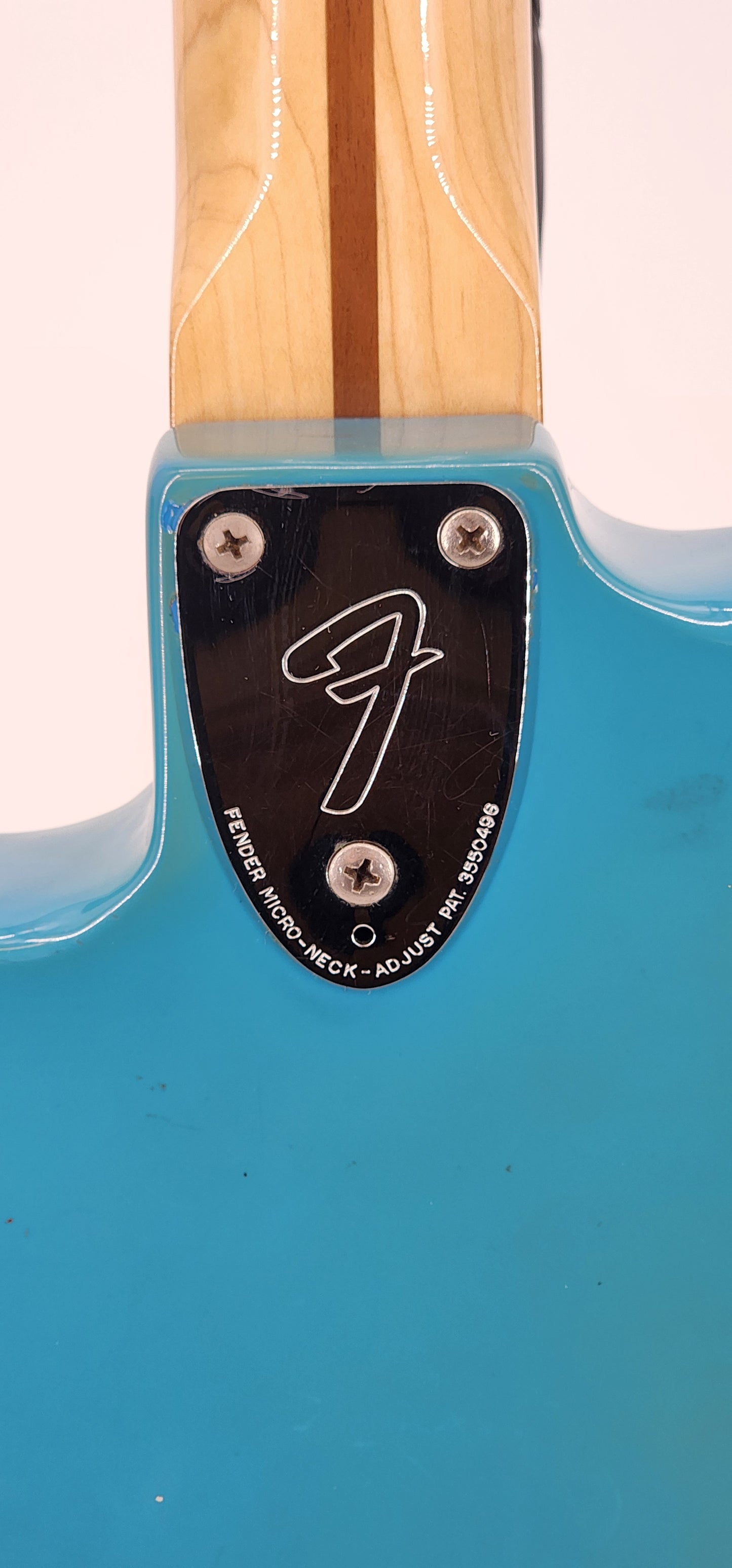 Fenders Stratocaster - 1981 - Maui Blue  - International Color Series