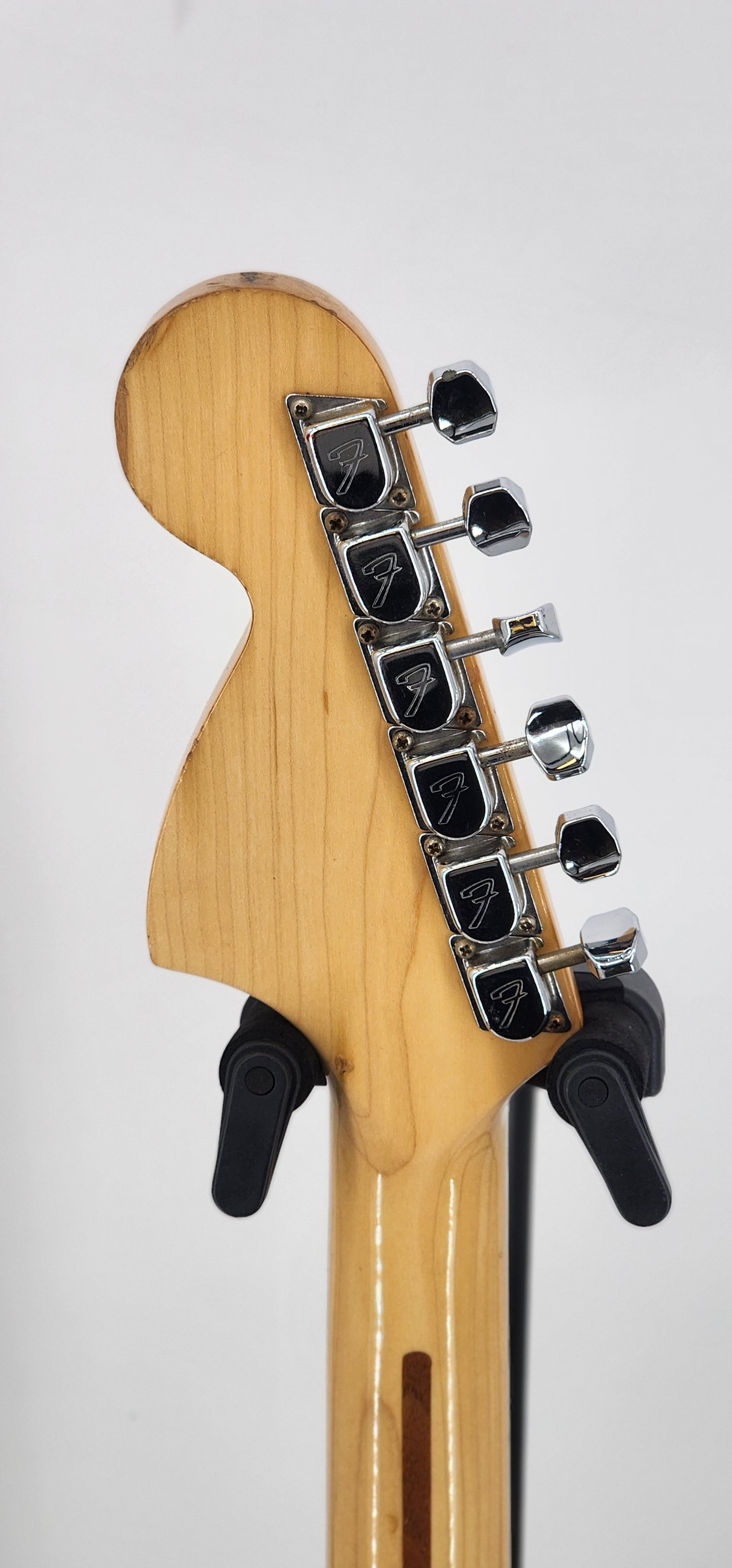 Fenders Stratocaster - 1981 - Maui Blue  - International Color Series