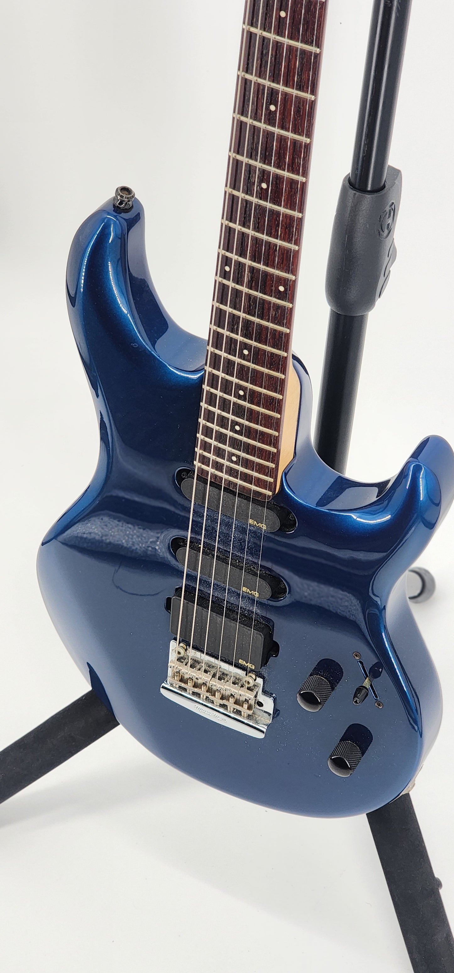 Ernie Ball - Music Man - Luke - 2000 - blue