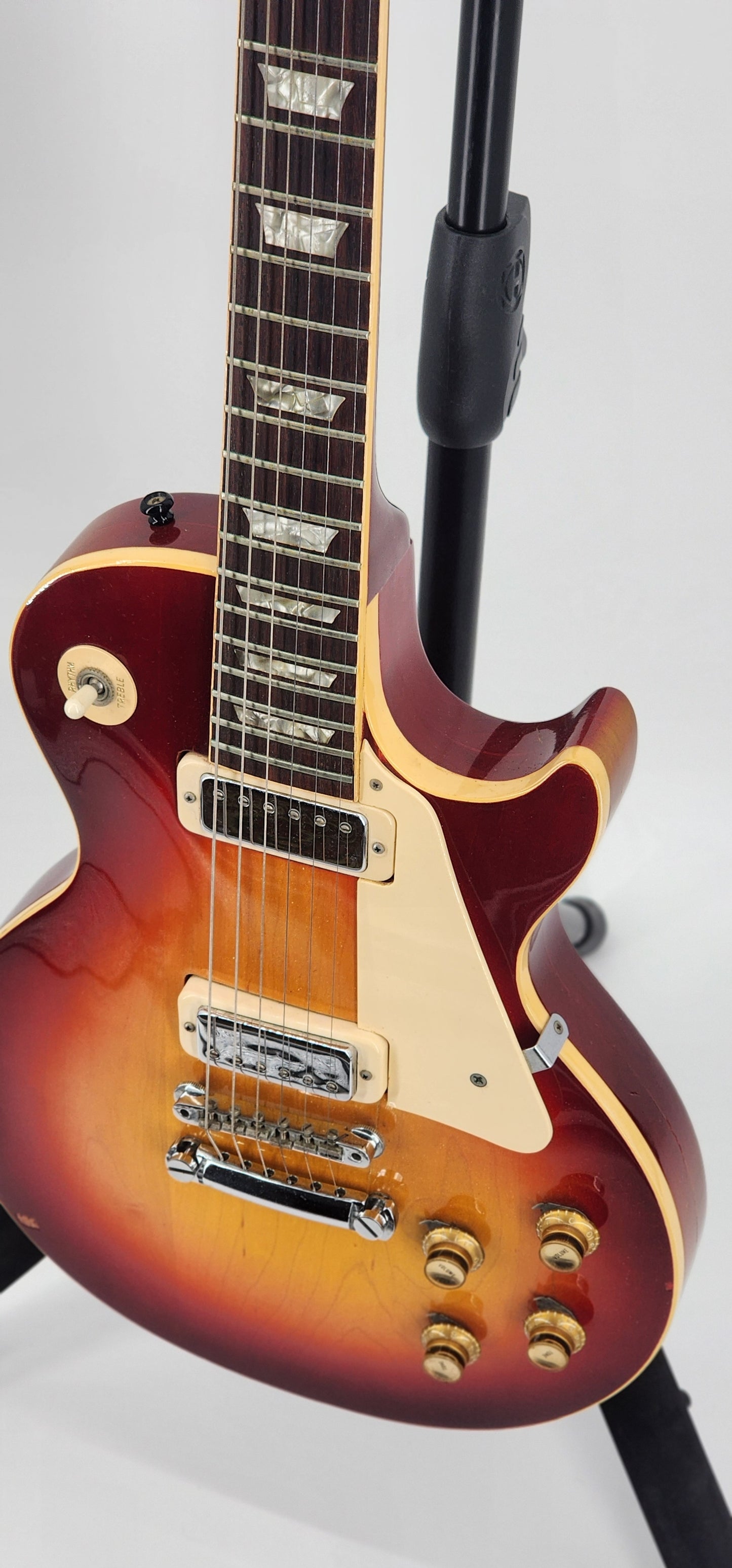 Gibson - Les Paul - Deluxe - 1973 - Cherry Sunburst