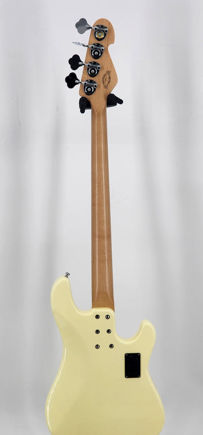 Sandberg - V52 - lefty Bass Guitar - 2022 - Cream Gloss