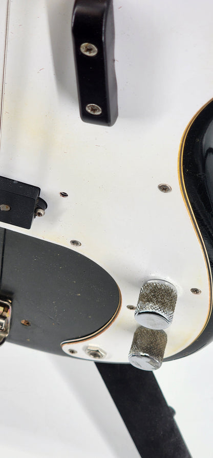 Fender - Precision Bass - 1971 - Black