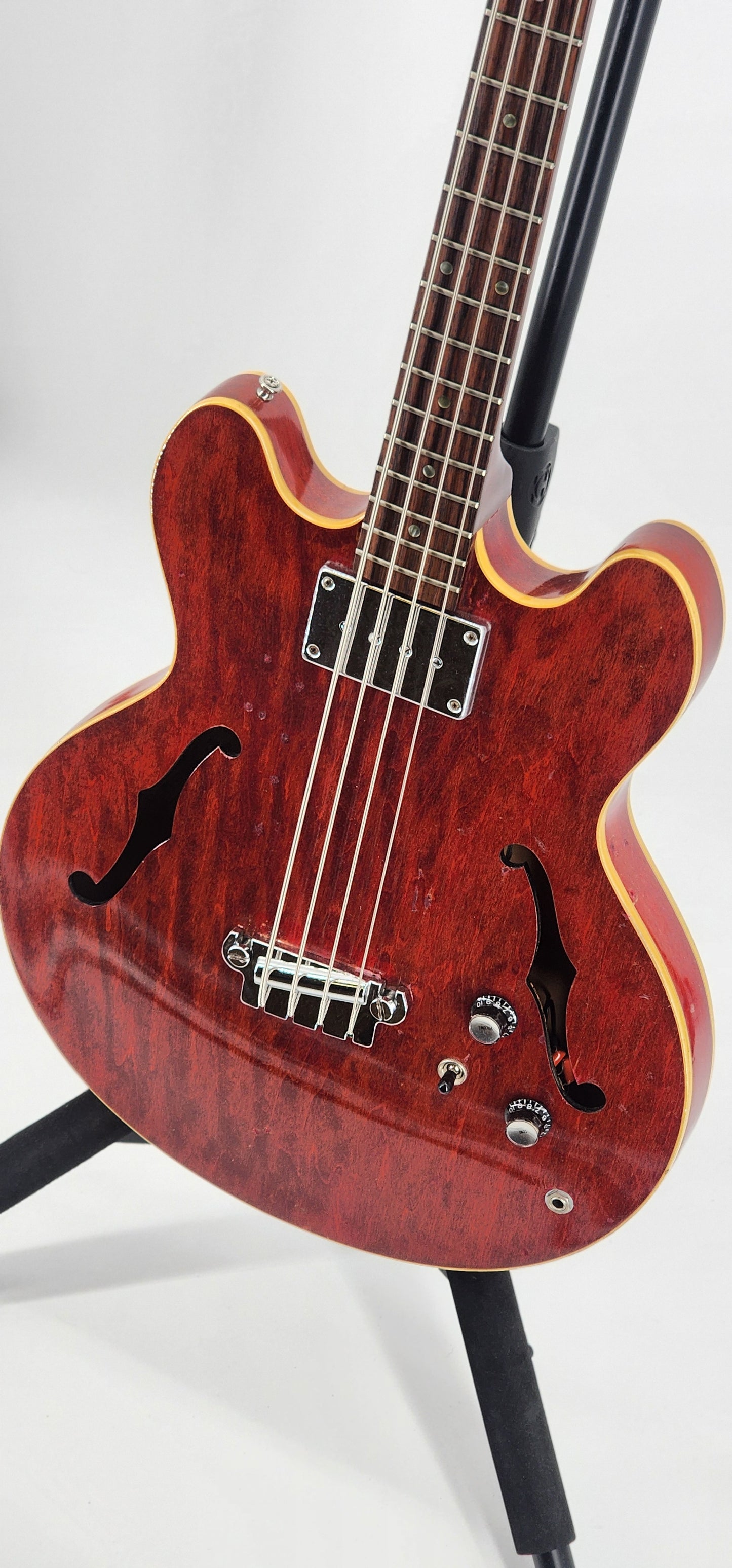 Epiphone - Rivoli Hollow Body Bass Guitar - 1967 - Cherry