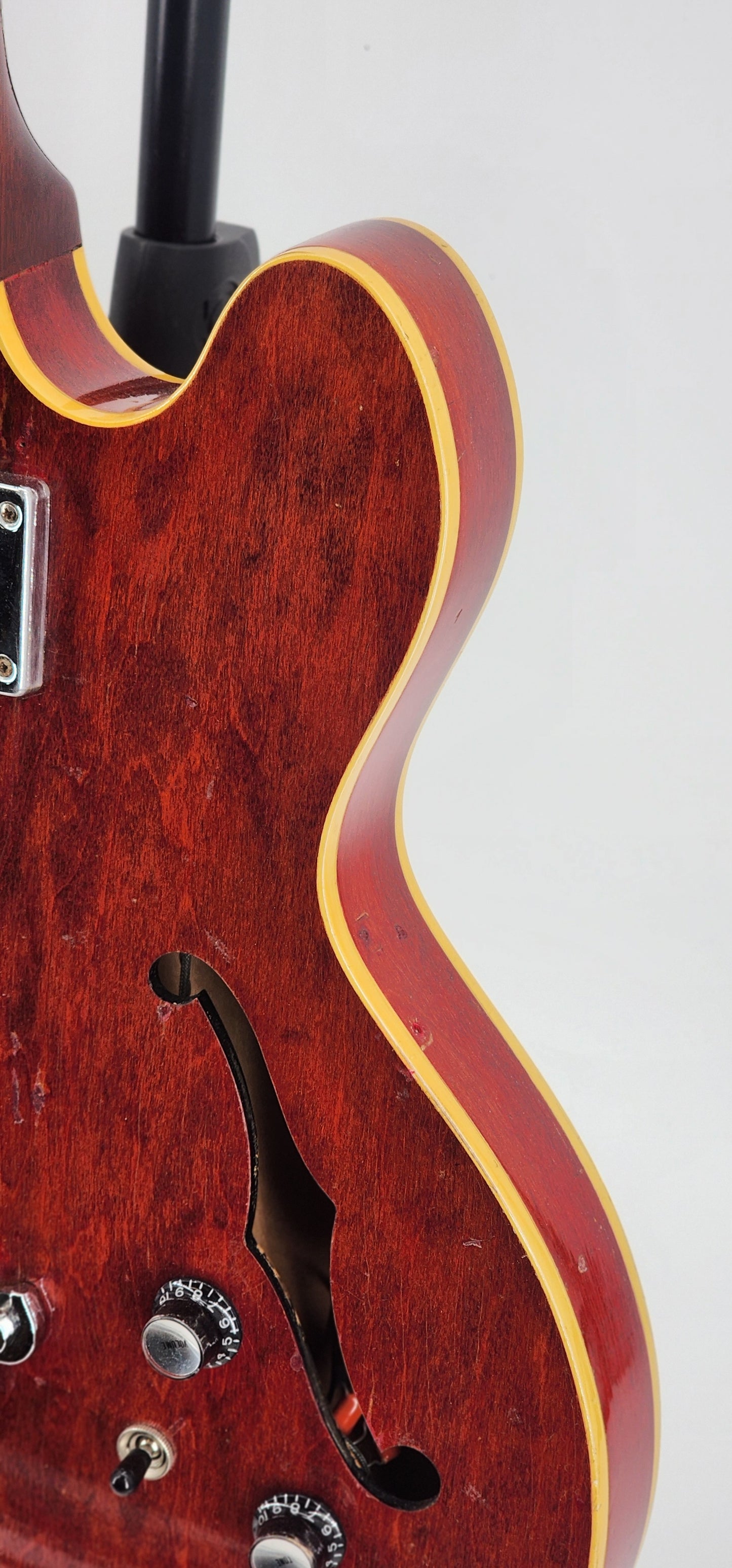 Epiphone - Rivoli Hollow Body Bass Guitar - 1967 - Cherry