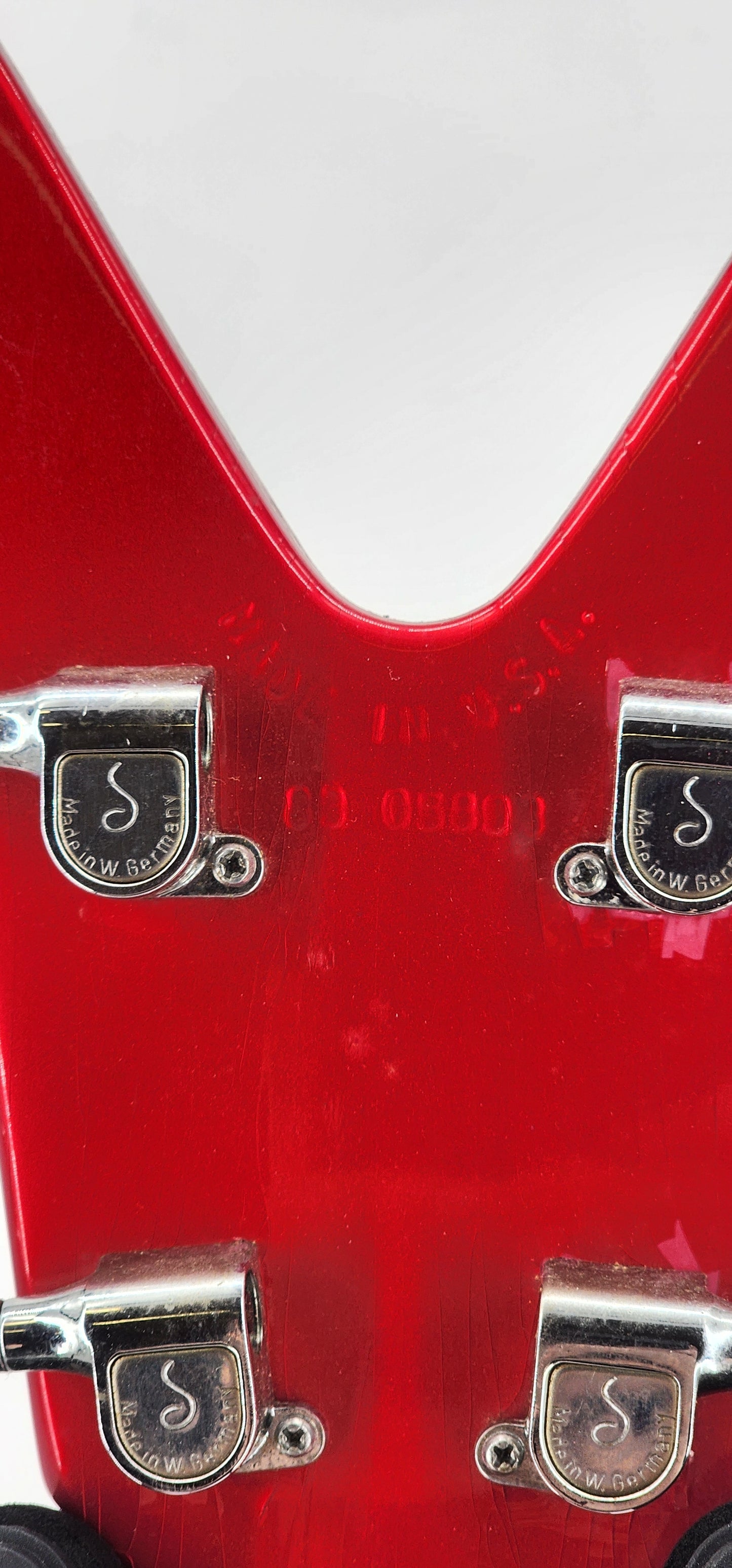 Dean - ML Bass USA - 1983 - Candy Apple Red