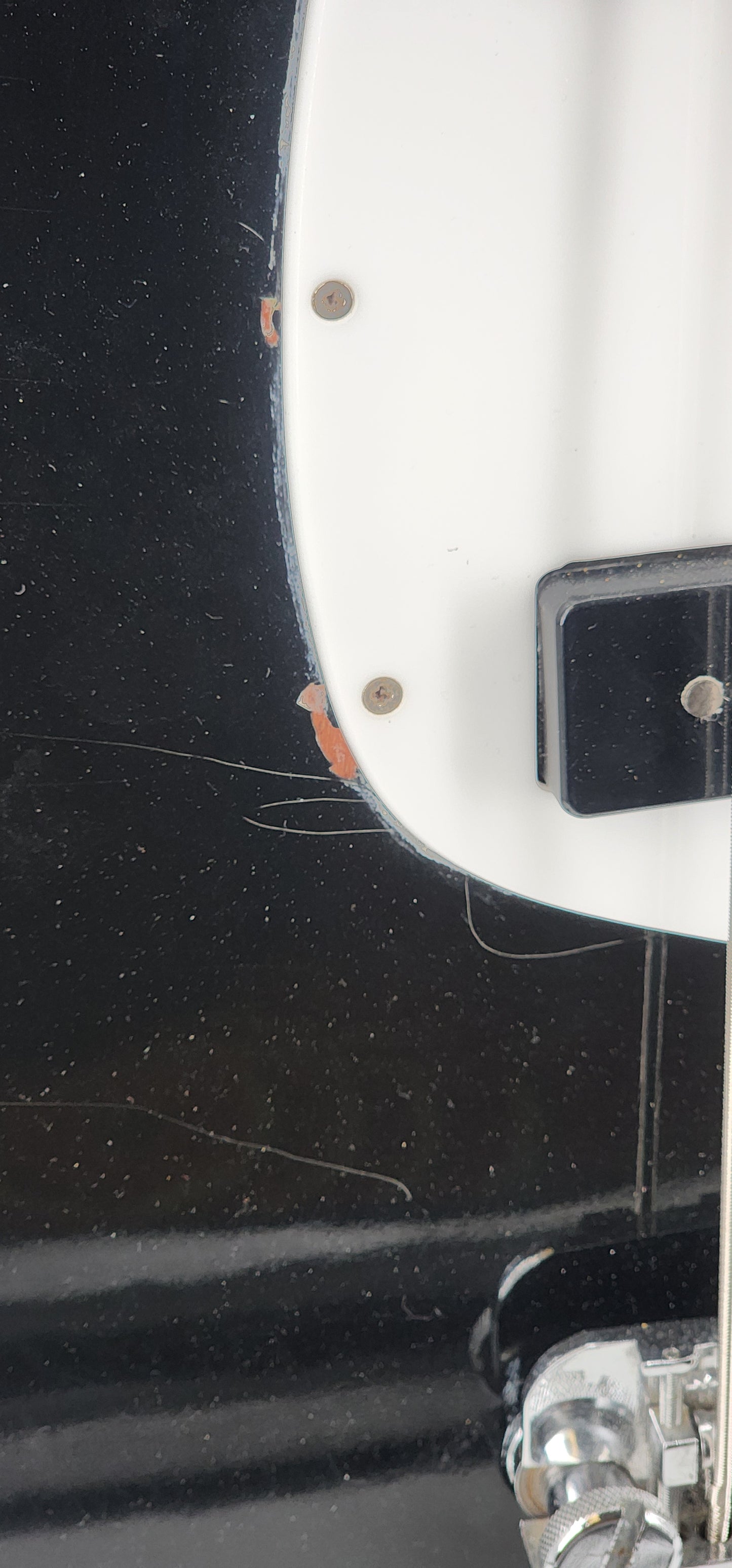 Guild - SB 202 - 1982 - Black