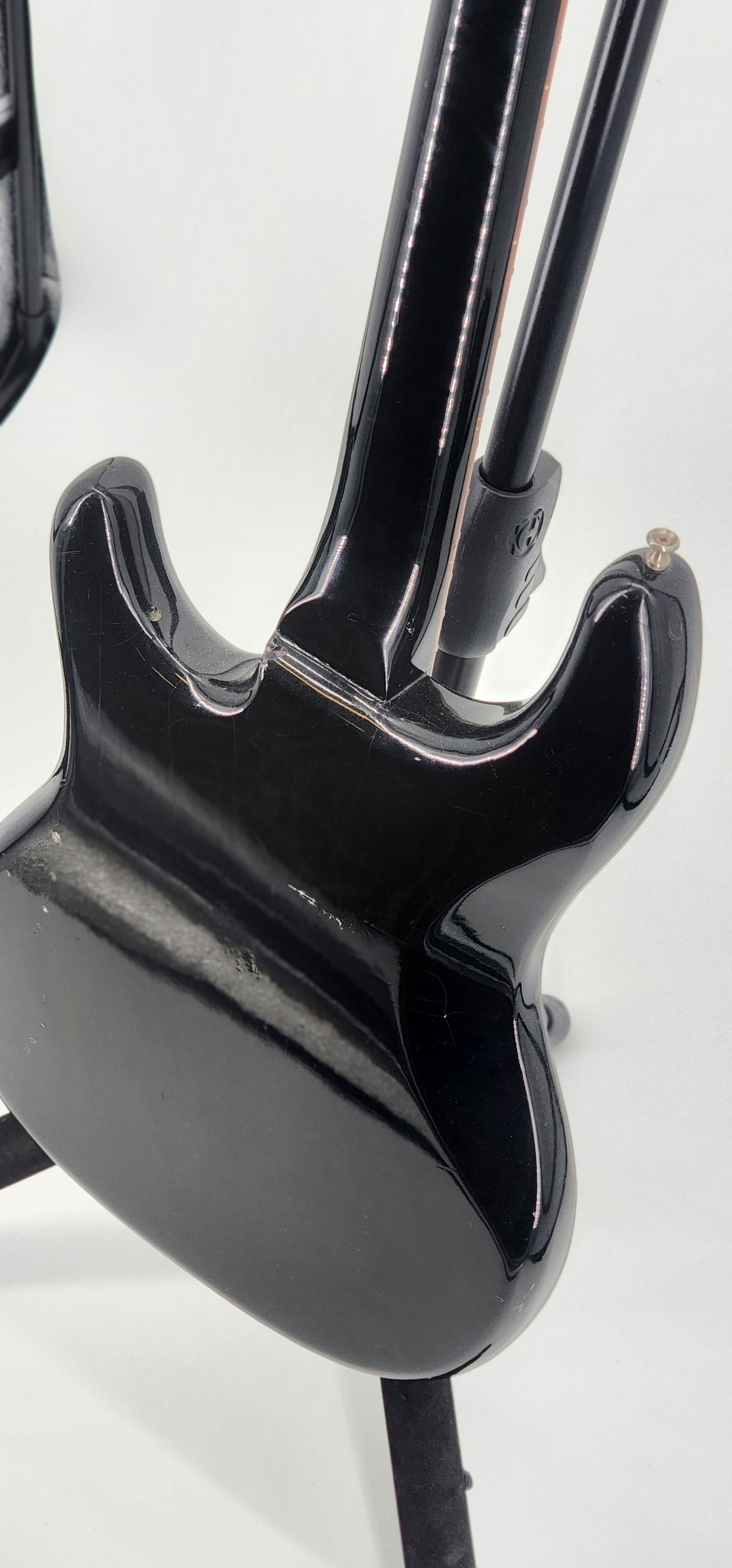 Guild - SB 202 - 1982 - Black