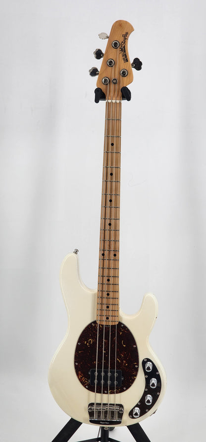 Ernie Ball Music Man - Stingray - 2007 - Olympic White
