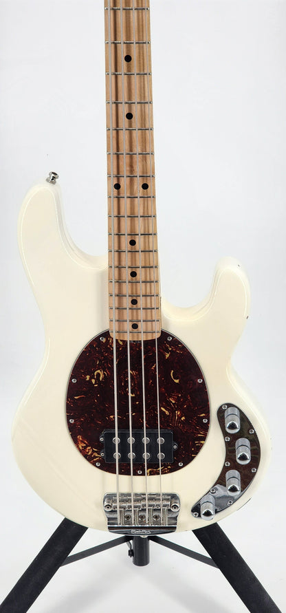 Ernie Ball Music Man - Stingray - 2007 - Olympic White
