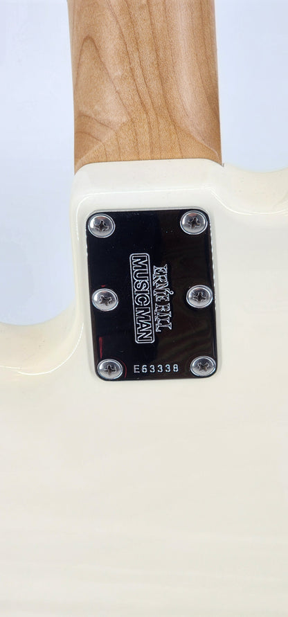 Ernie Ball Music Man - Stingray - 2007 - Olympic White