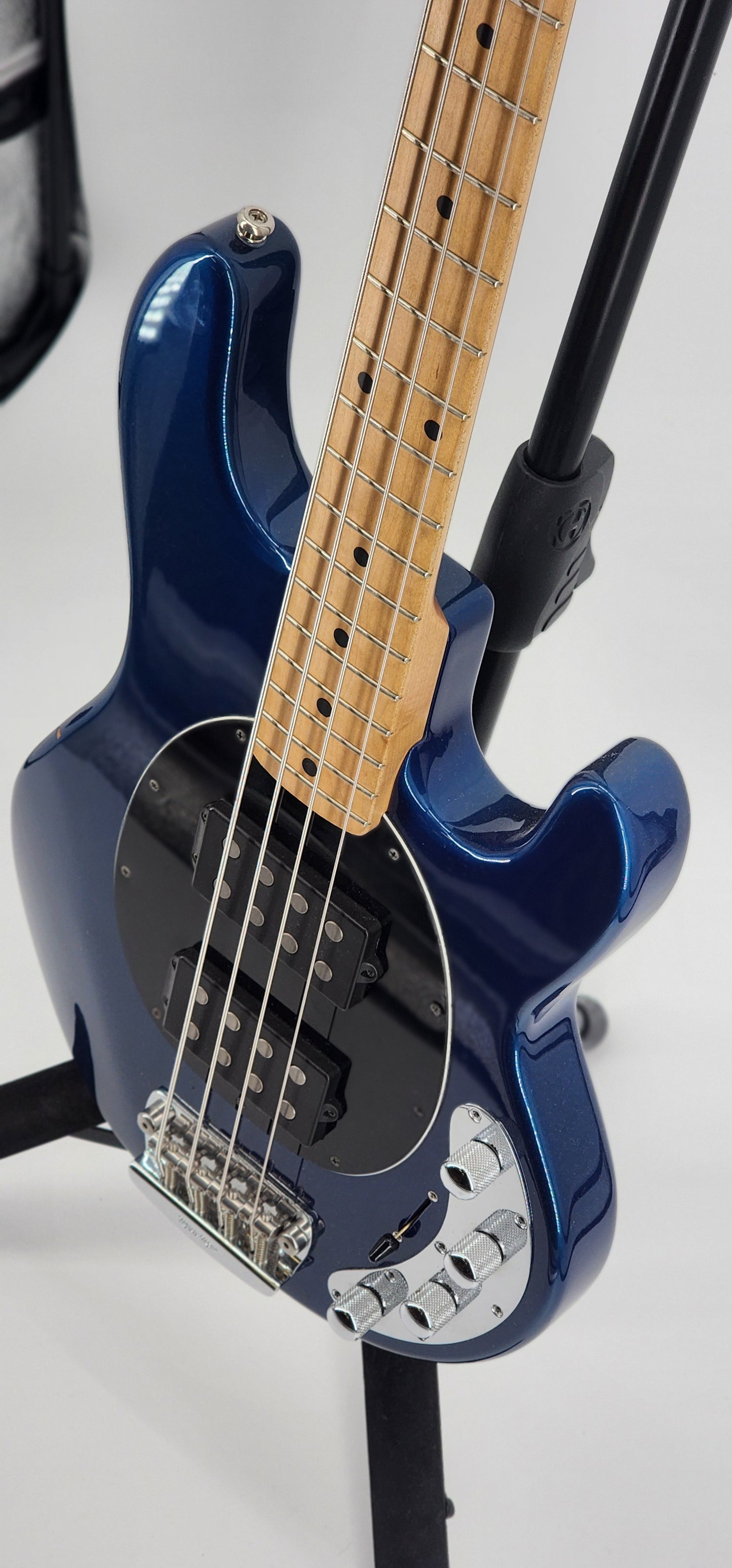 Ernie Ball Music Man - Stingray HH - 2006 - Pearl Blue