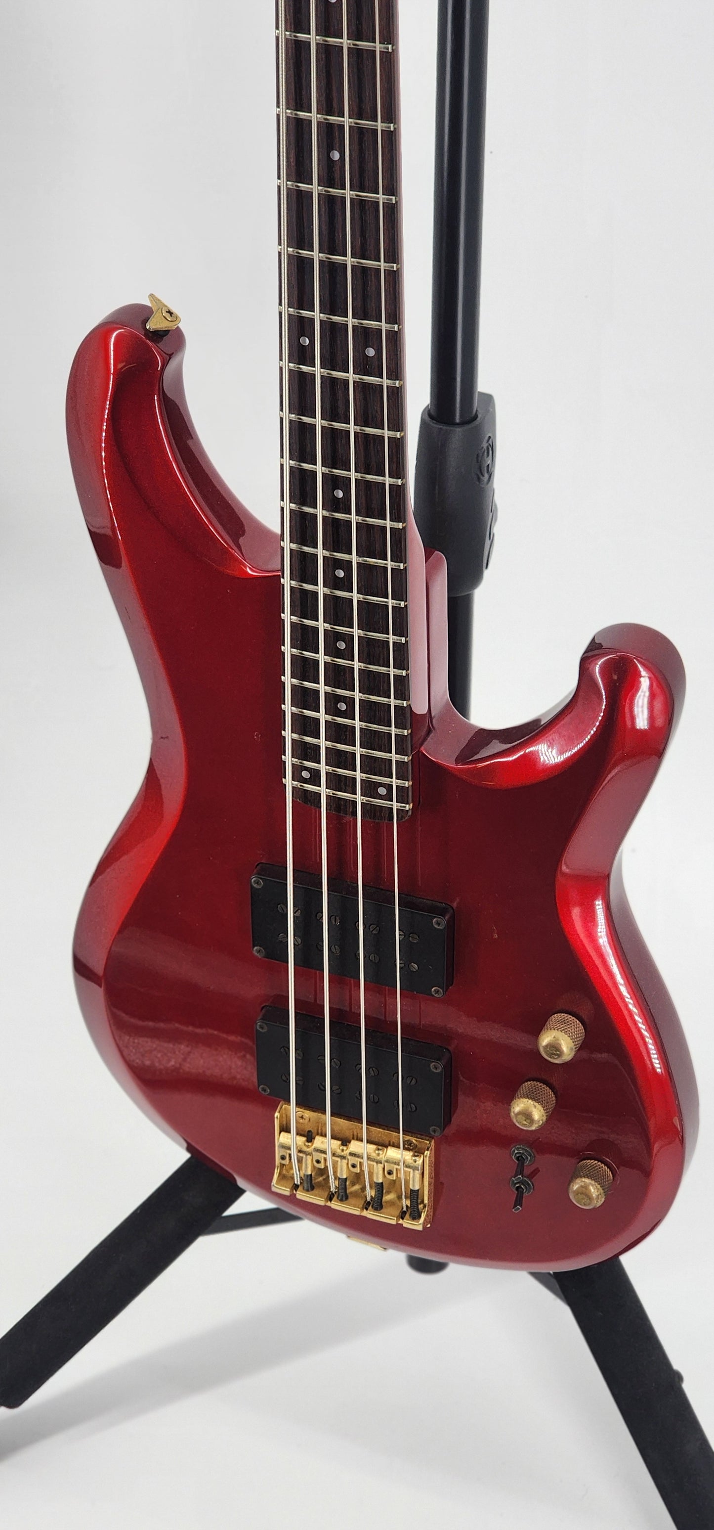 Ibanez - 824 - 1984 - Candy Apple Red