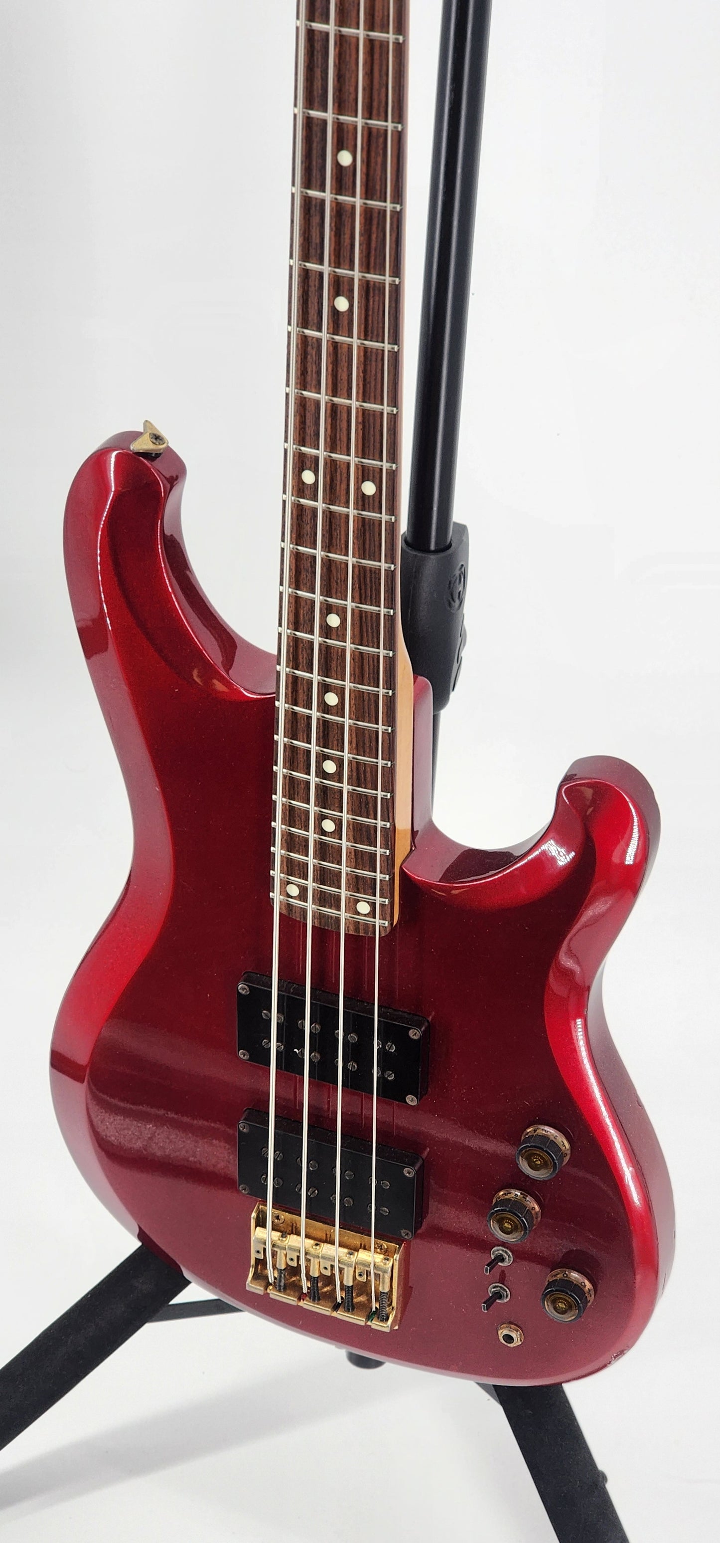 Ibanez - 824 - 1985 - Candy Apple Red