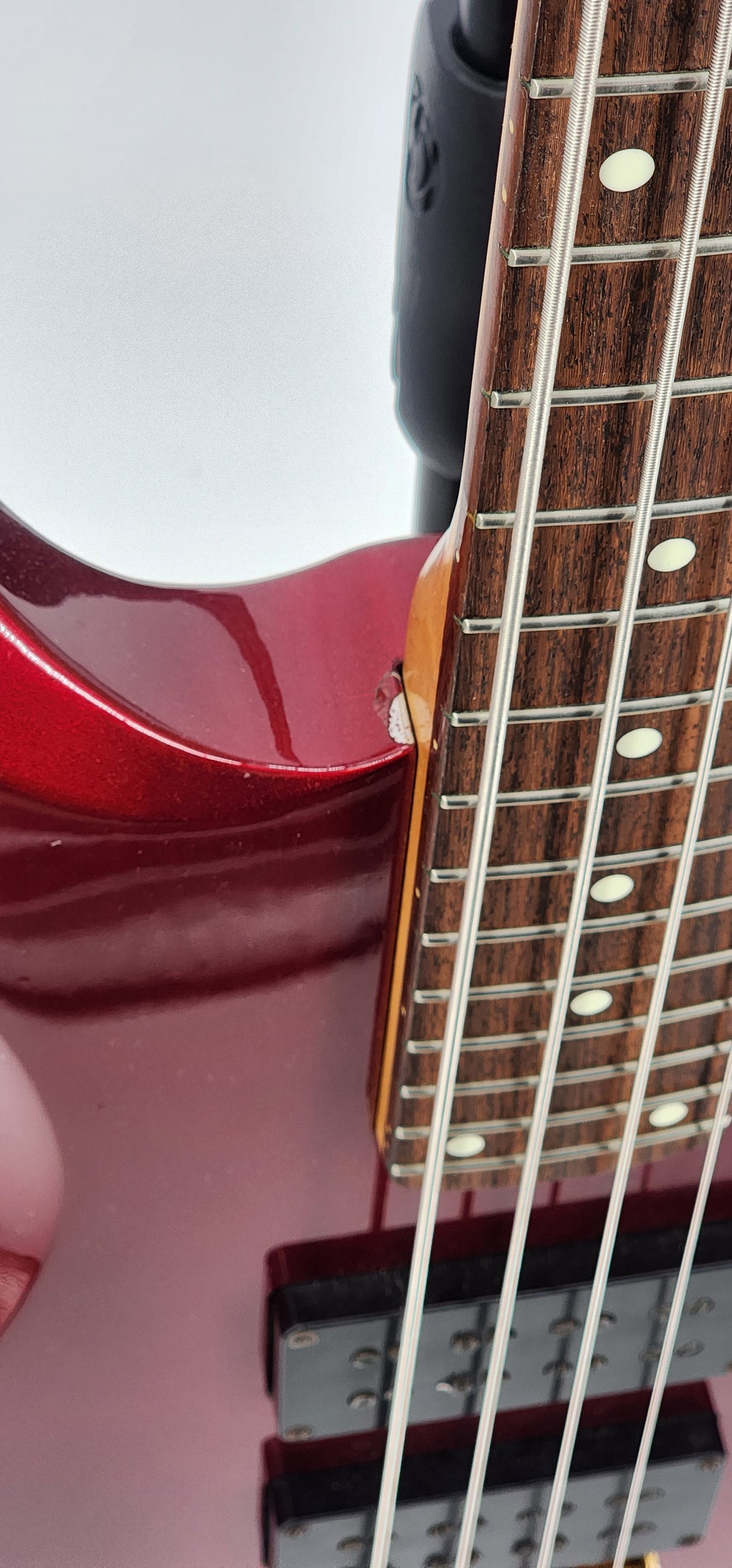 Ibanez - 824 - 1985 - Candy Apple Red