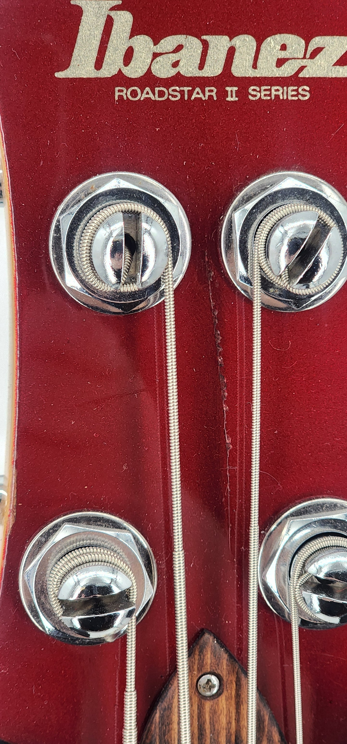 Ibanez - 824 - 1985 - Candy Apple Red