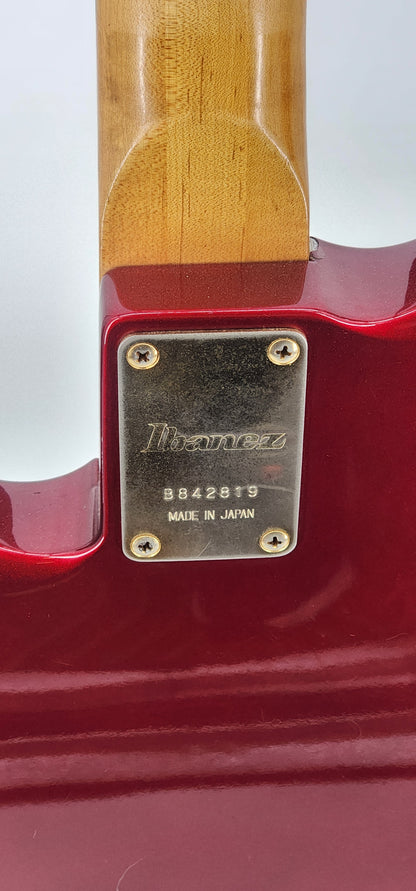 Ibanez - 824 - 1985 - Candy Apple Red