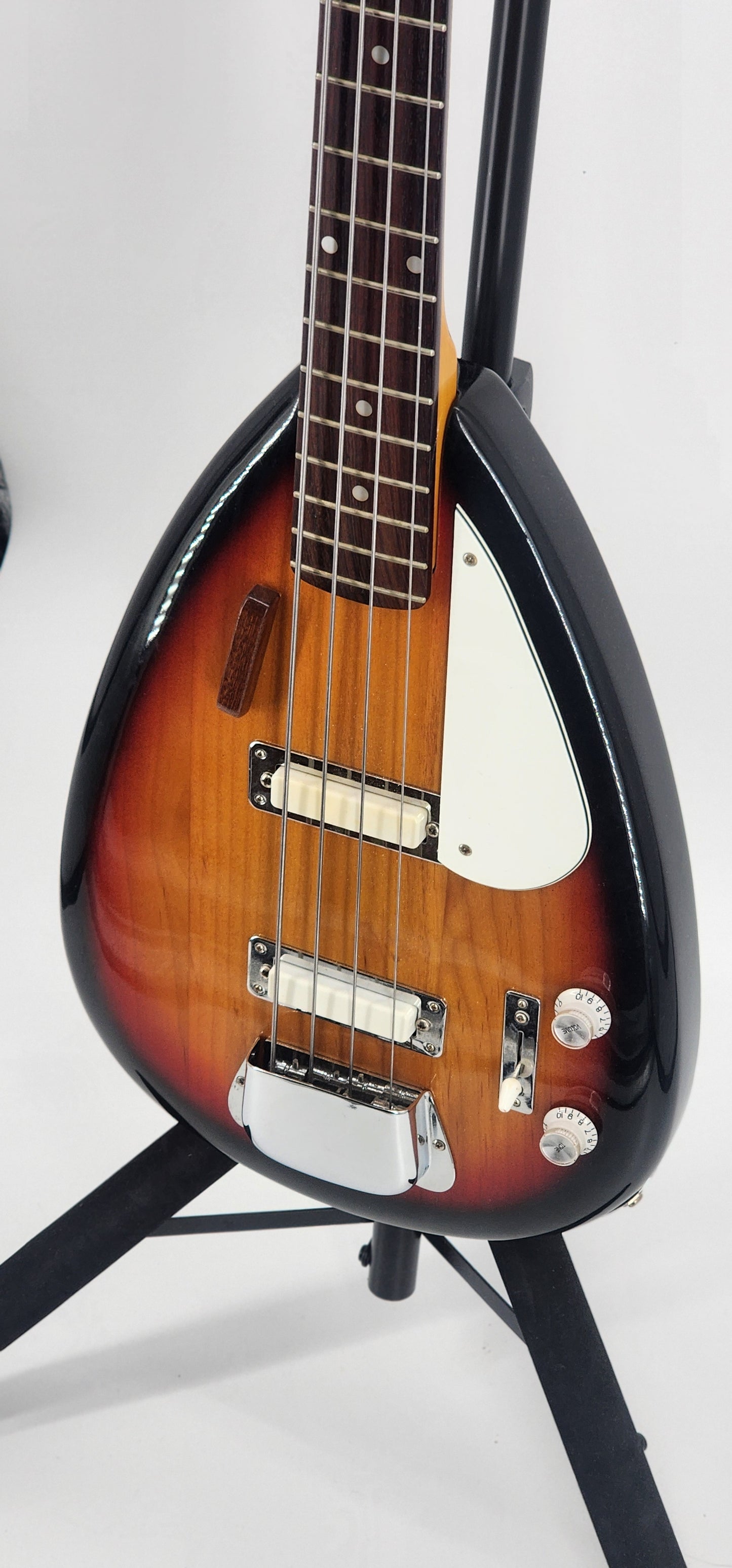 Phantom	- Teardrop Bass -	2010 - Tobacco Burst