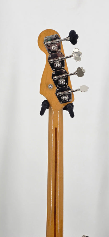 Fender - USA '62 Jazz Bass Reissue Body / '57 Precision Bass Neck - 2006 - Sunburst