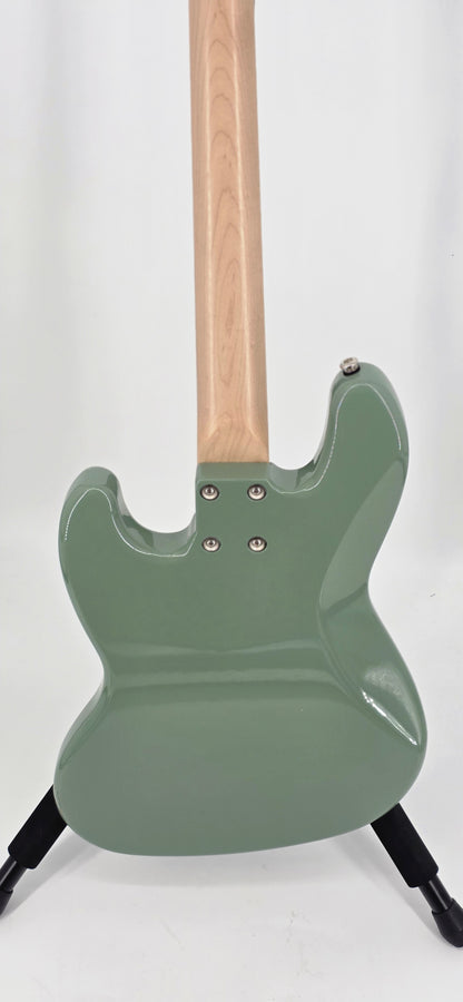 G&L - Jazz Bass - 2025 - Matcha Green