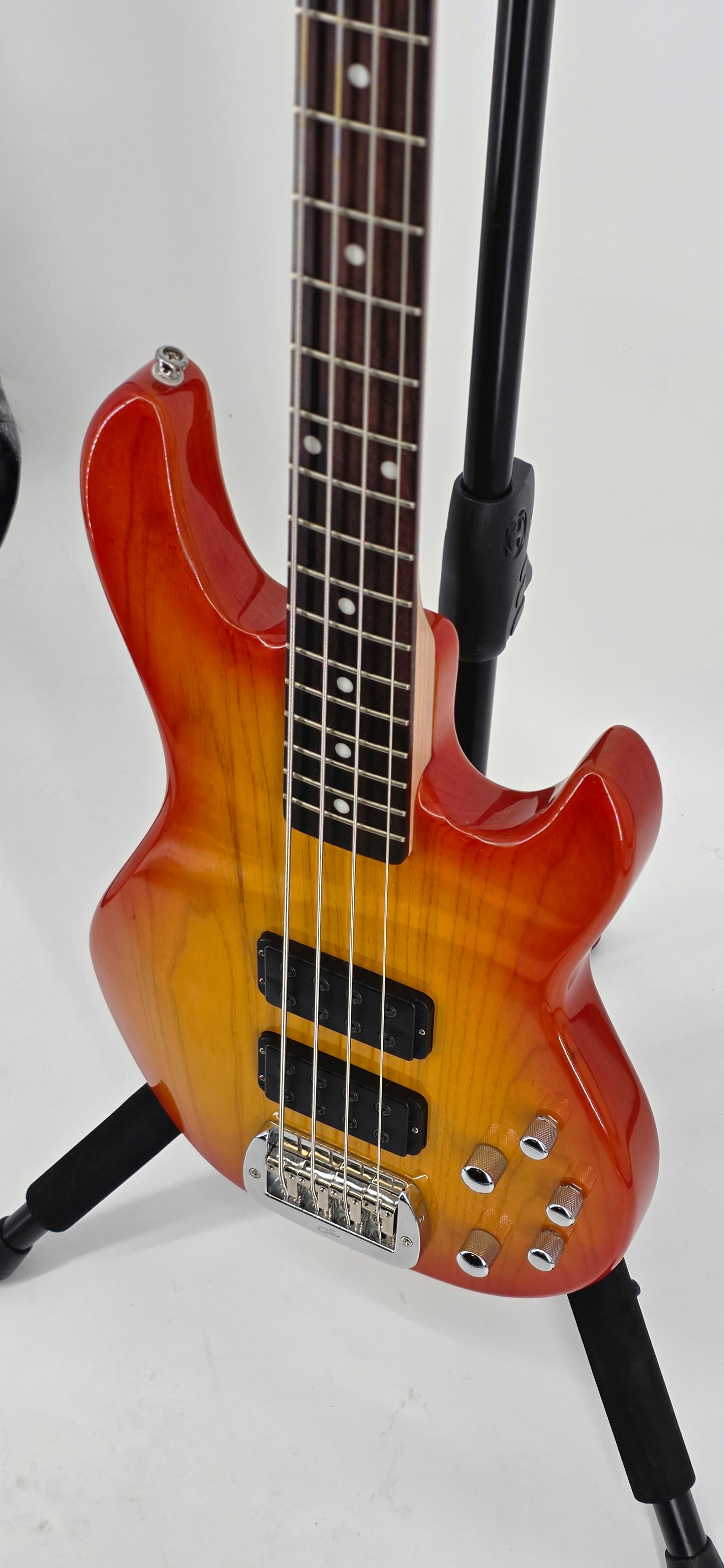 G&L - M2000 - Tribute - 2014 - Sunburst
