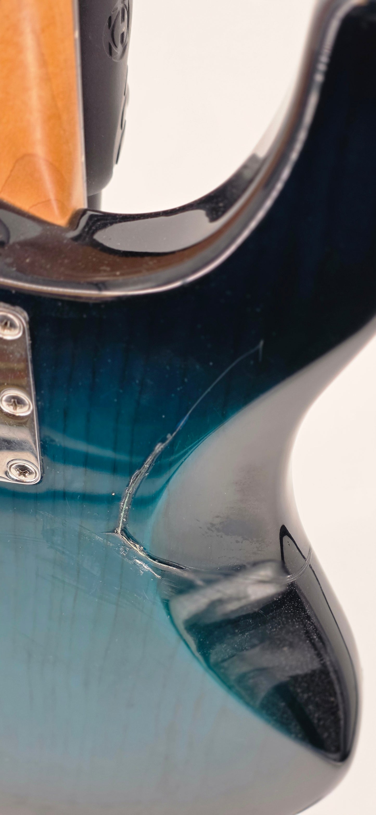 Music Man - Sterling - USA Model - 2006 - Pacific Blue Burst