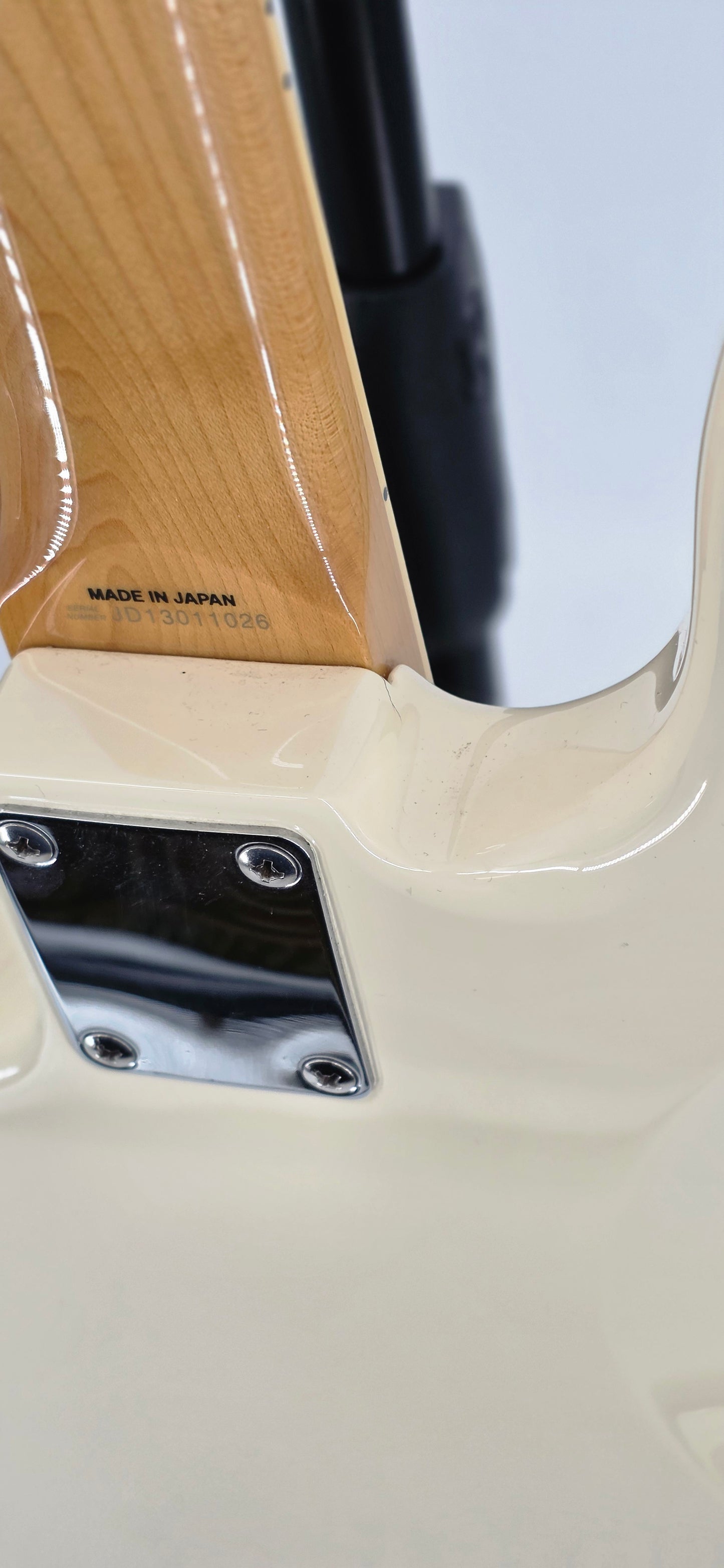 Fender - '66' Jazz Bass - MIJ - 2013 - Olympic White w/Matching Headstock (Modded)