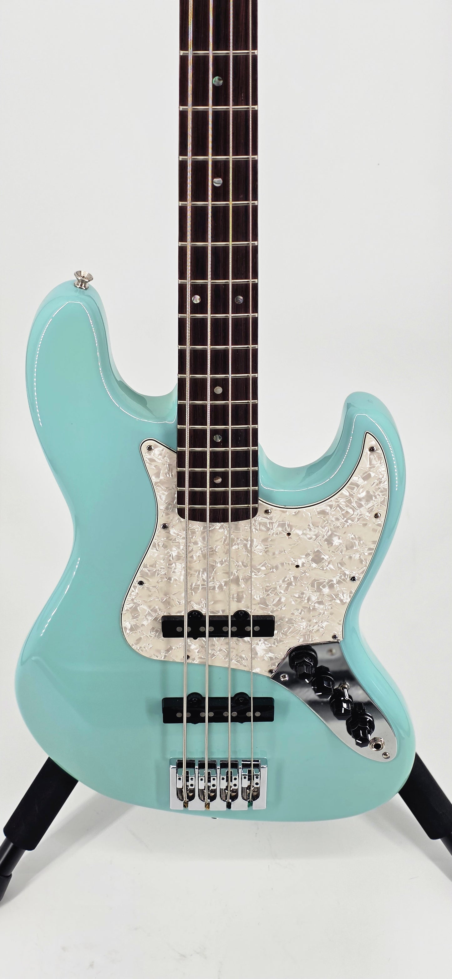 Fenderesque - Jazz Bass - 2024 - Daphne Blue