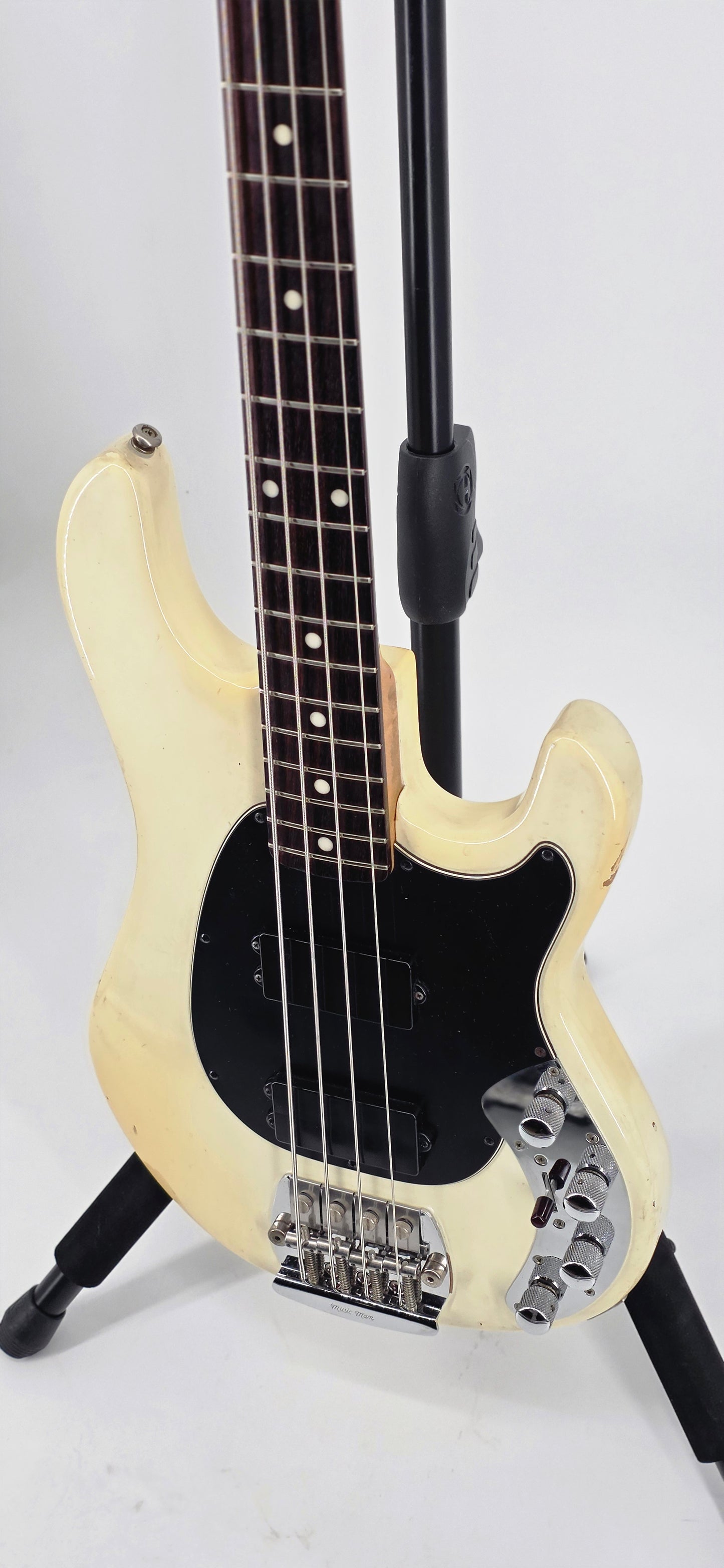 Ernie Ball Music Man - Sabre - 1988 - Olympic White
