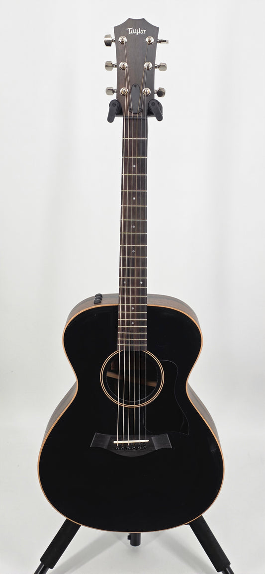 Taylor - AD12E - Ebony Black Top