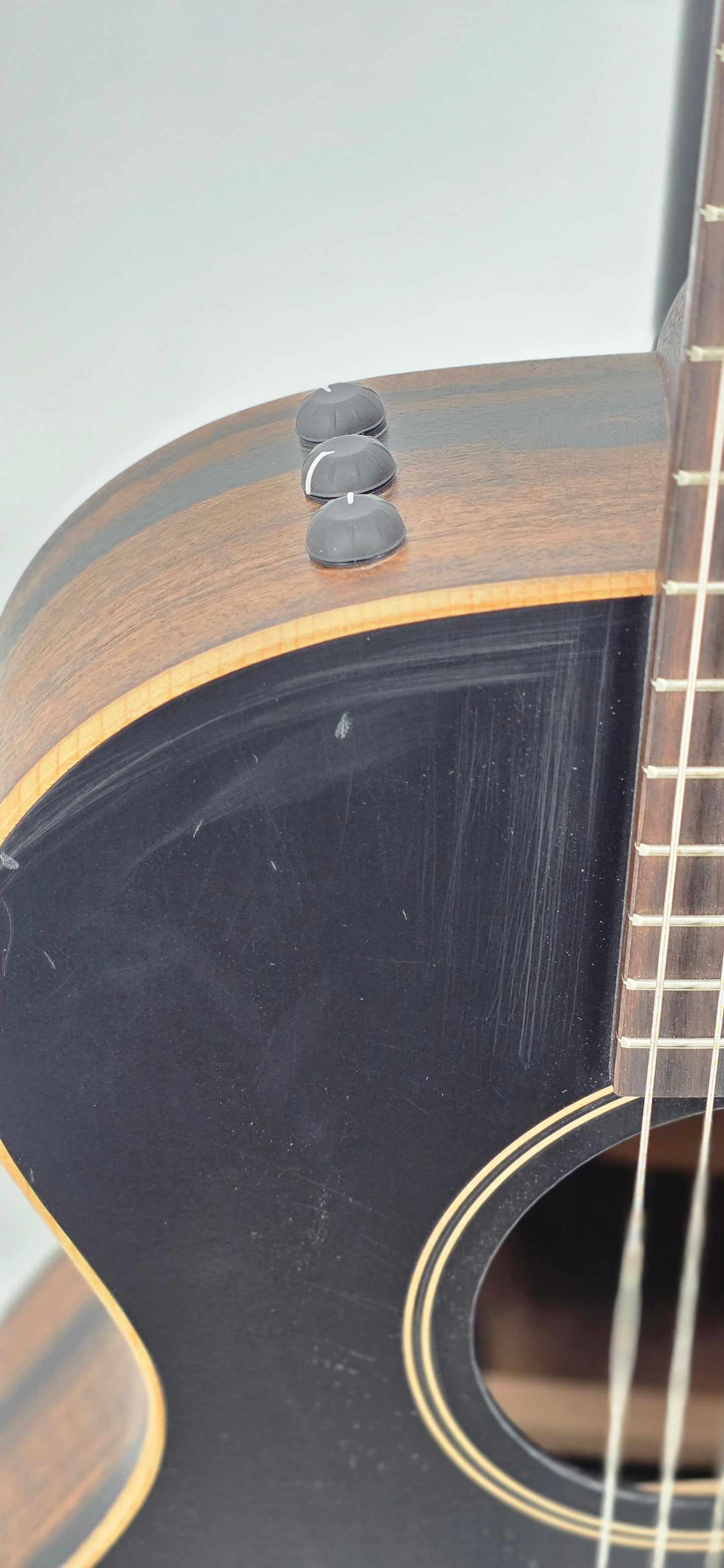 Taylor - AD12E - Ebony Black Top