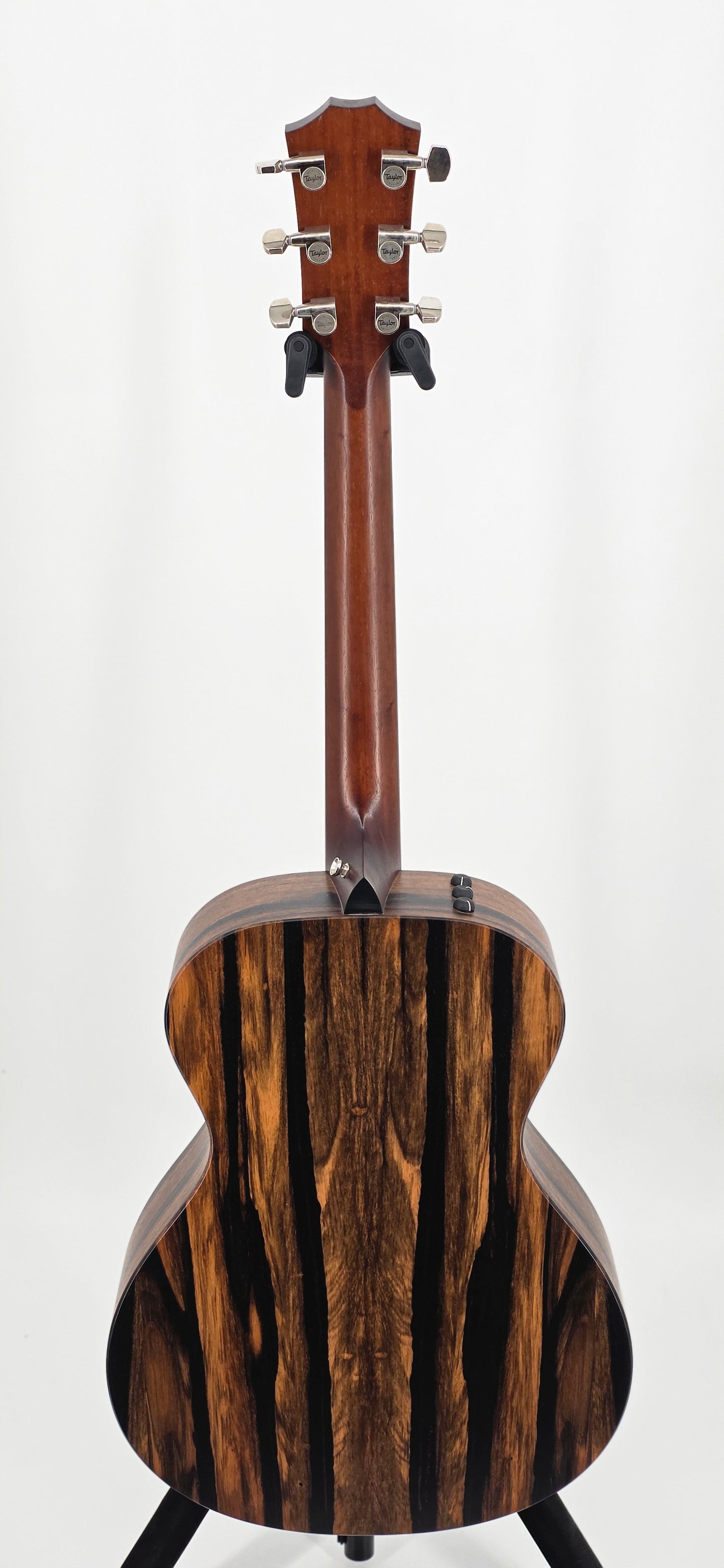 Taylor - AD12E - Ebony Black Top