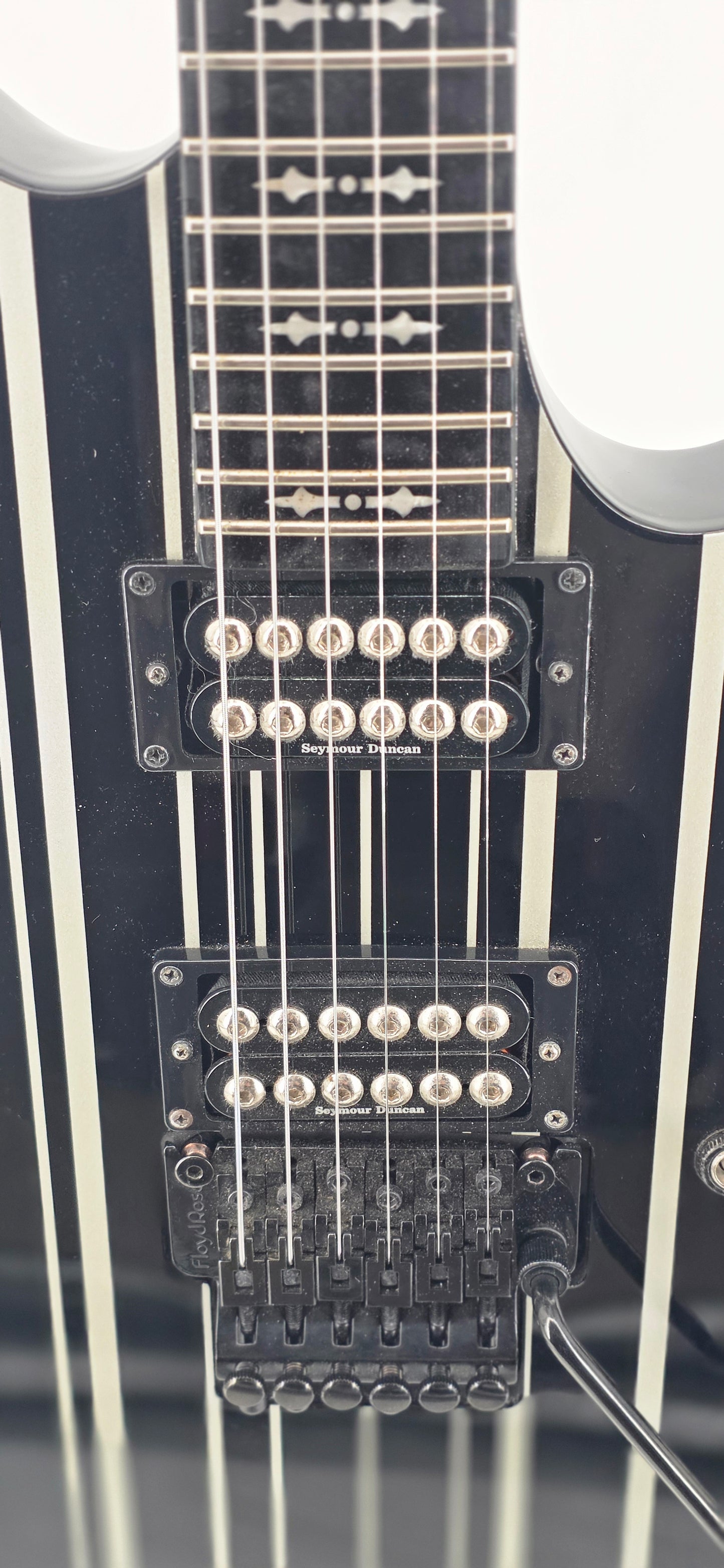Schecter - Synyster Gates Signature - Synyster Custom  - 2015 - Black with Silver Pinstripes