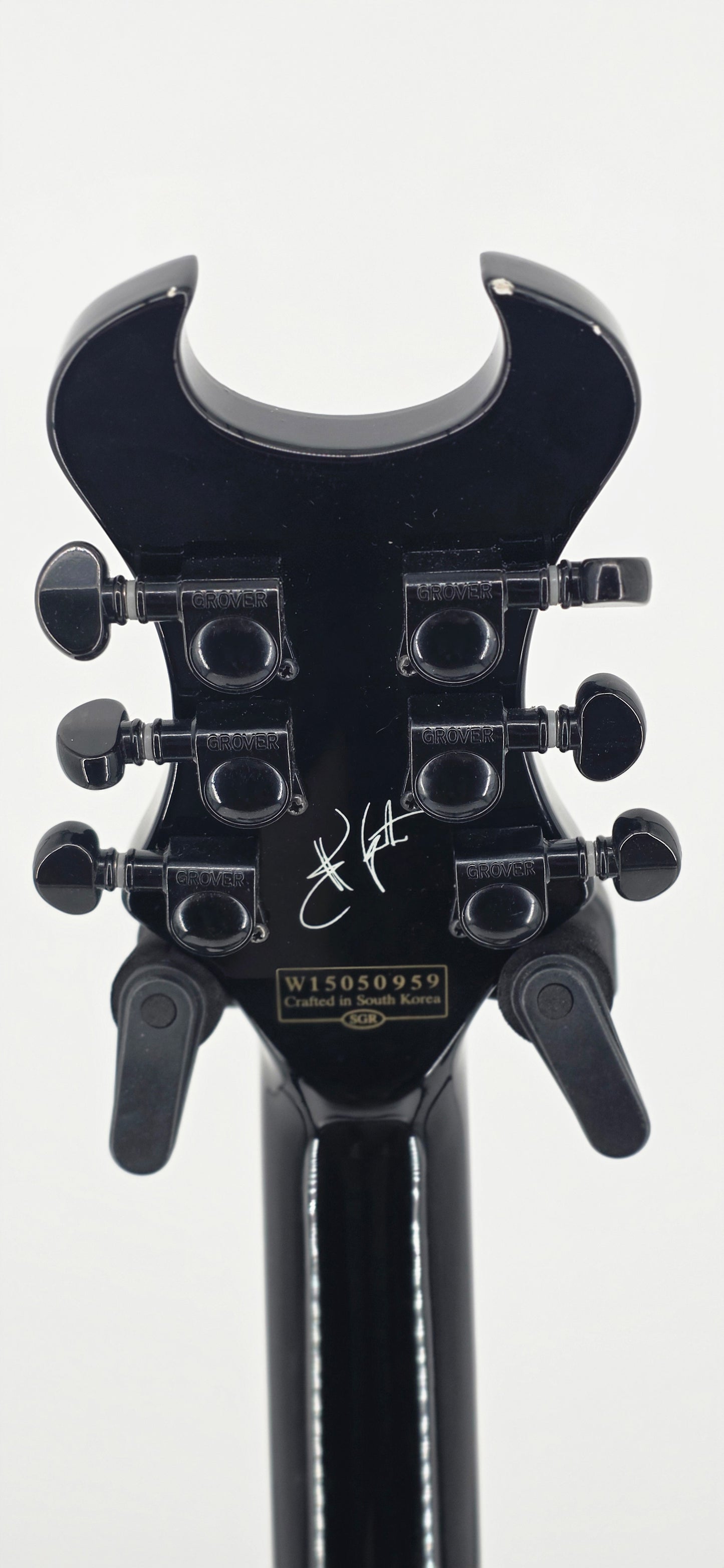 Schecter - Synyster Gates Signature - Synyster Custom  - 2015 - Black with Silver Pinstripes