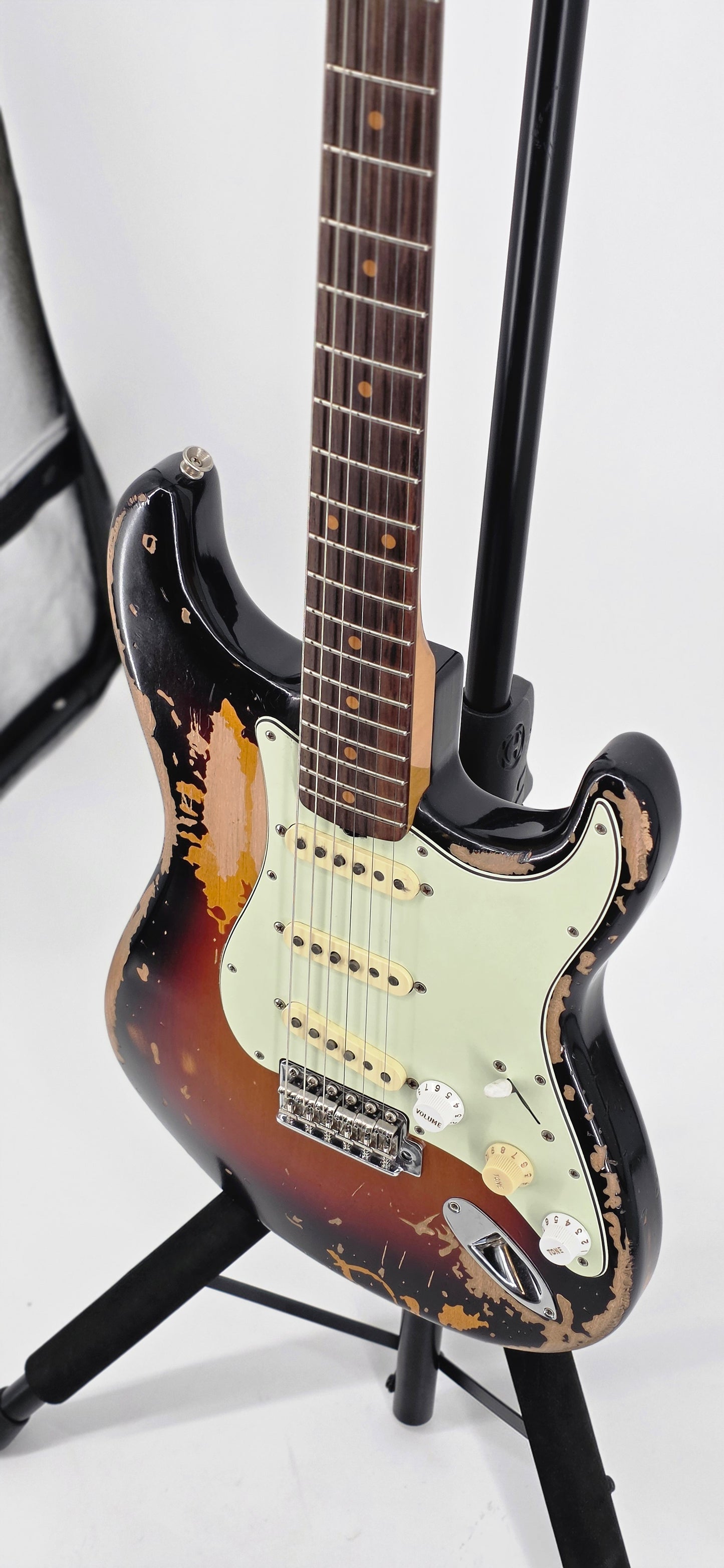 Fender - Mike McCready Stratocaster - MIM - 2024 - 3 Color Sunburst
