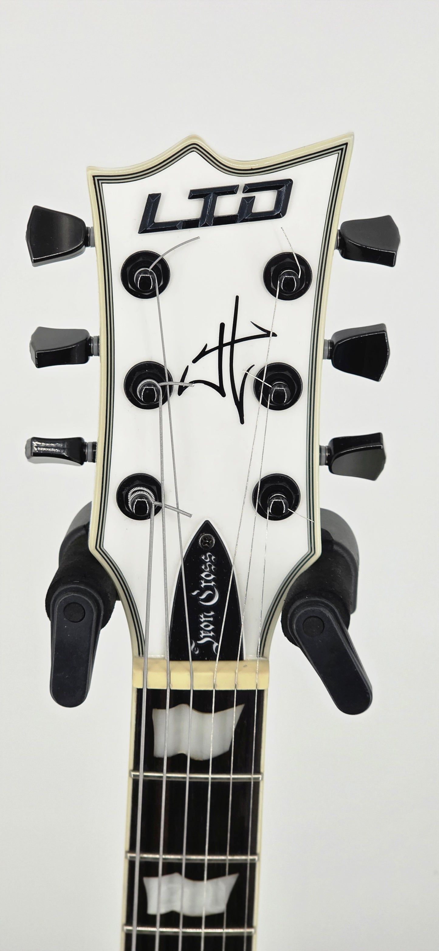 LTD - IRON CROSS - James Hetfield Signature - 2022 - Snow White