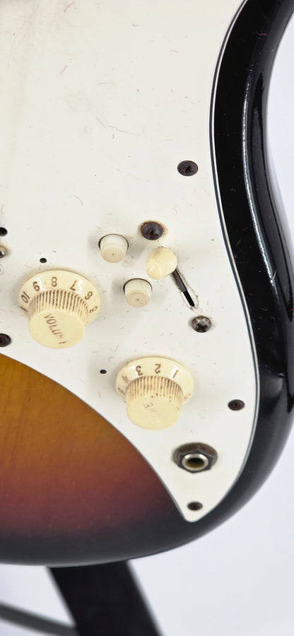 Fender - Bullet H2 - 1981/1982 - 3 color Sunburst