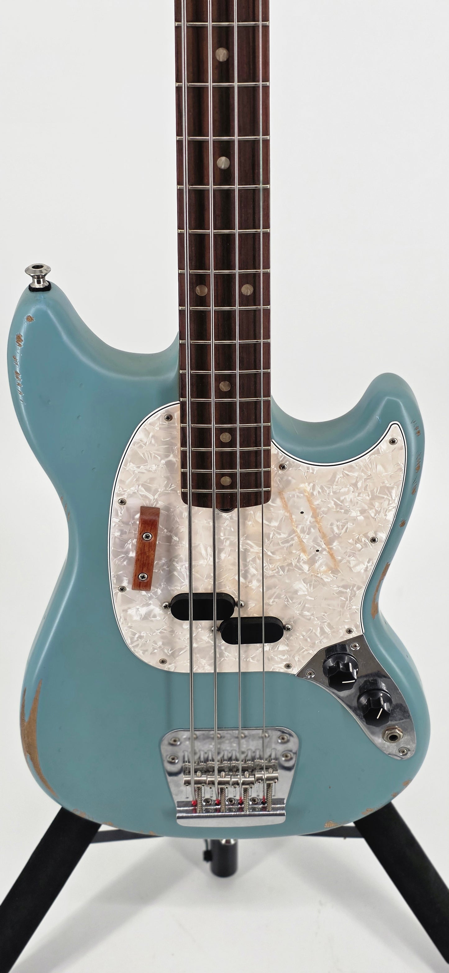 Fender - JMJ - Road Worn - Mustang Bass - 2025 - Daphne Blue Factory Relic