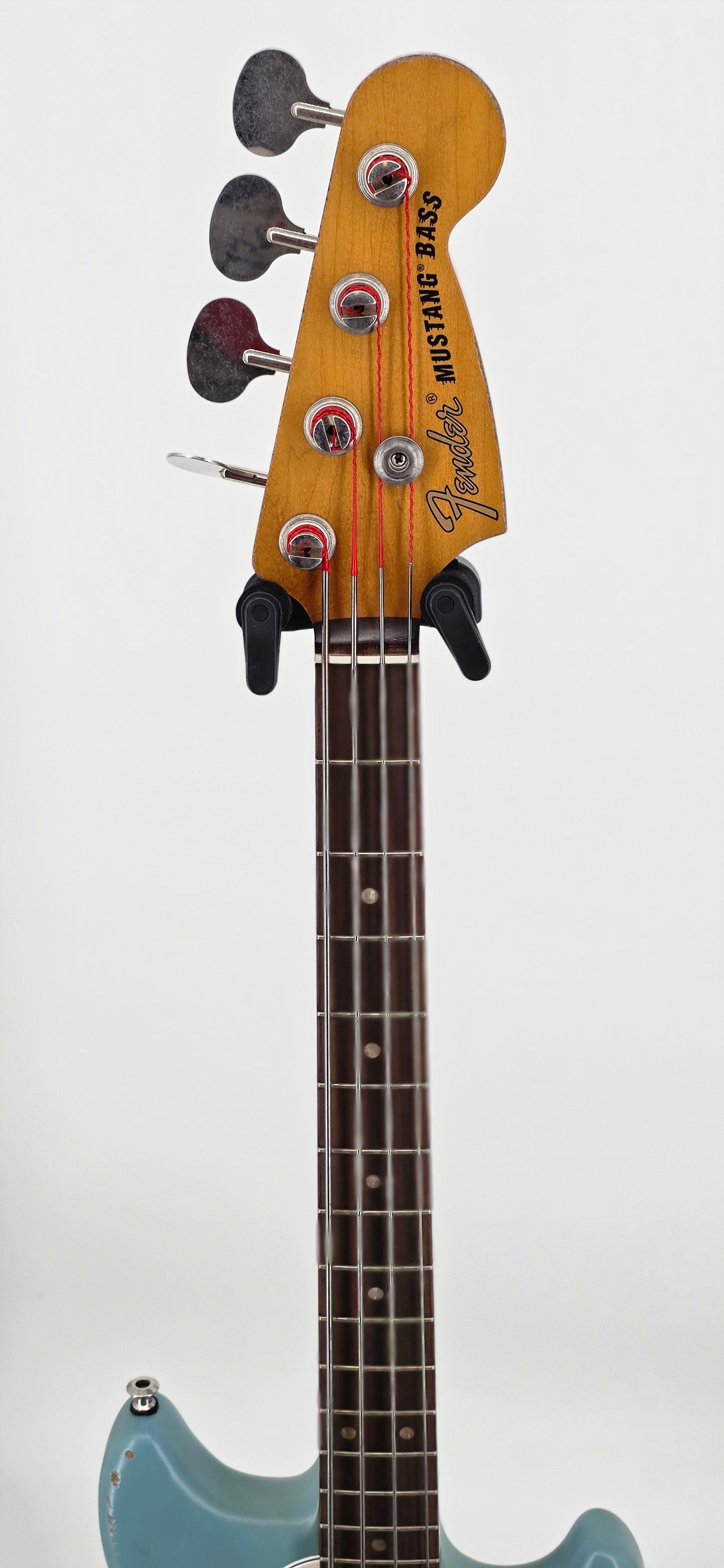 Fender - JMJ - Road Worn - Mustang Bass - 2025 - Daphne Blue Factory Relic
