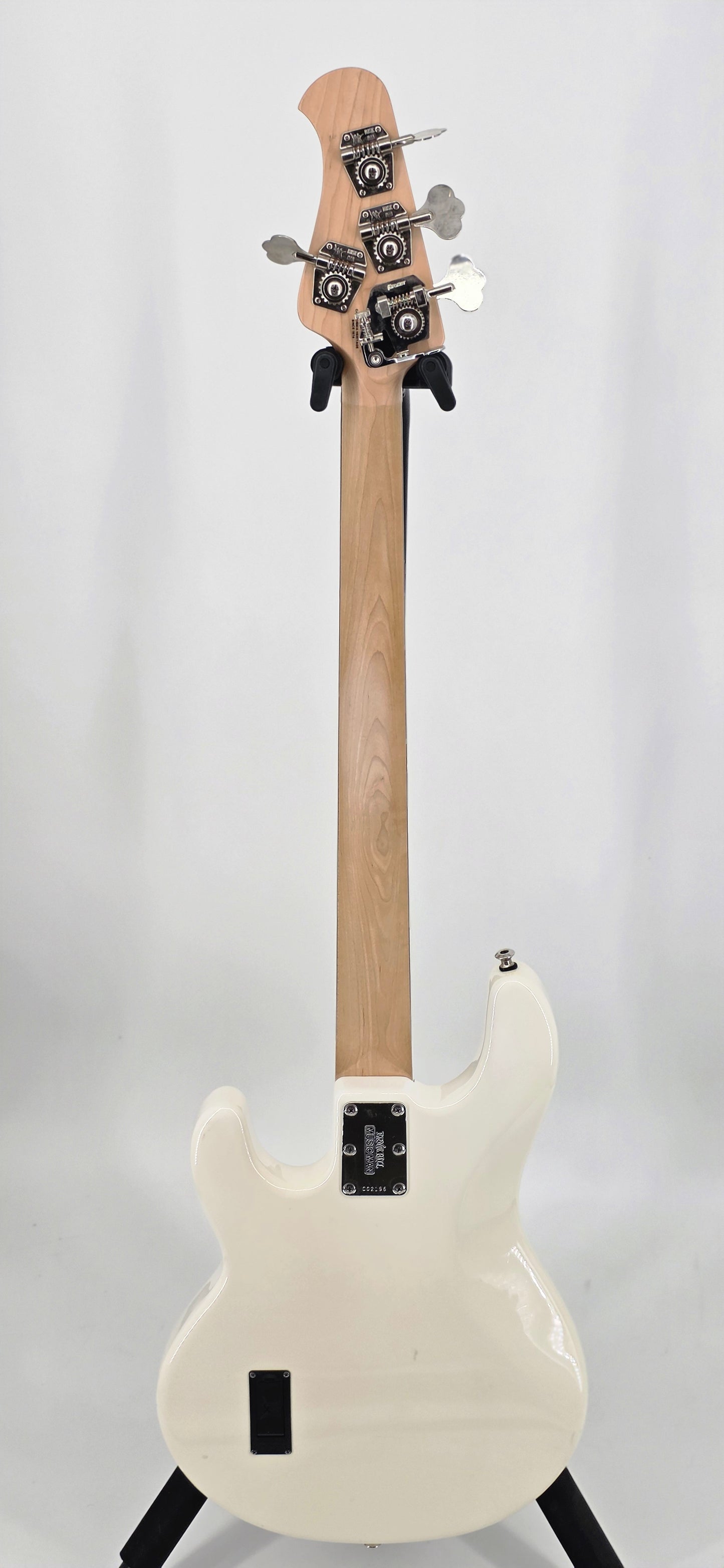 Ernie Ball Music Man - Stingray - 2017 - Snow White