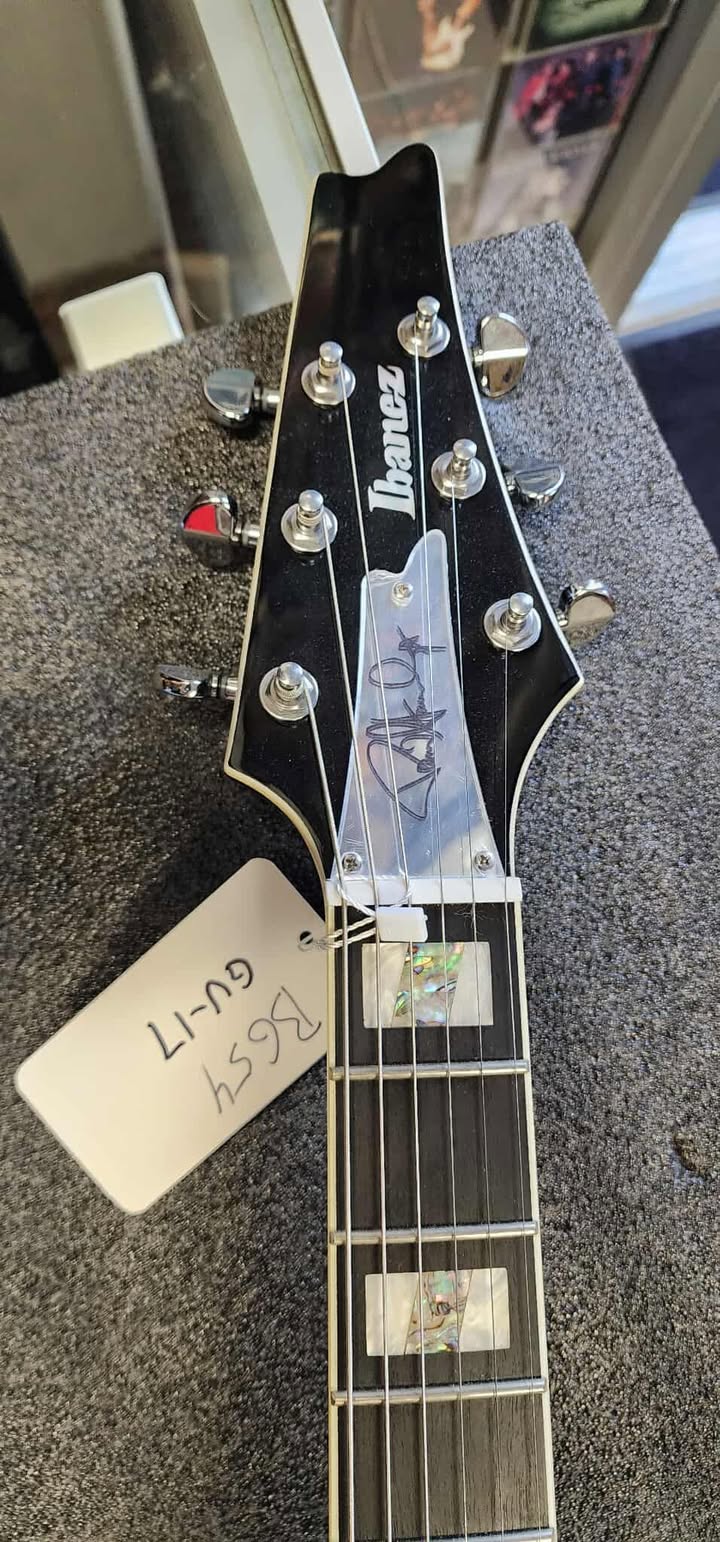 Paul Stanley Signature Ice Man PS120